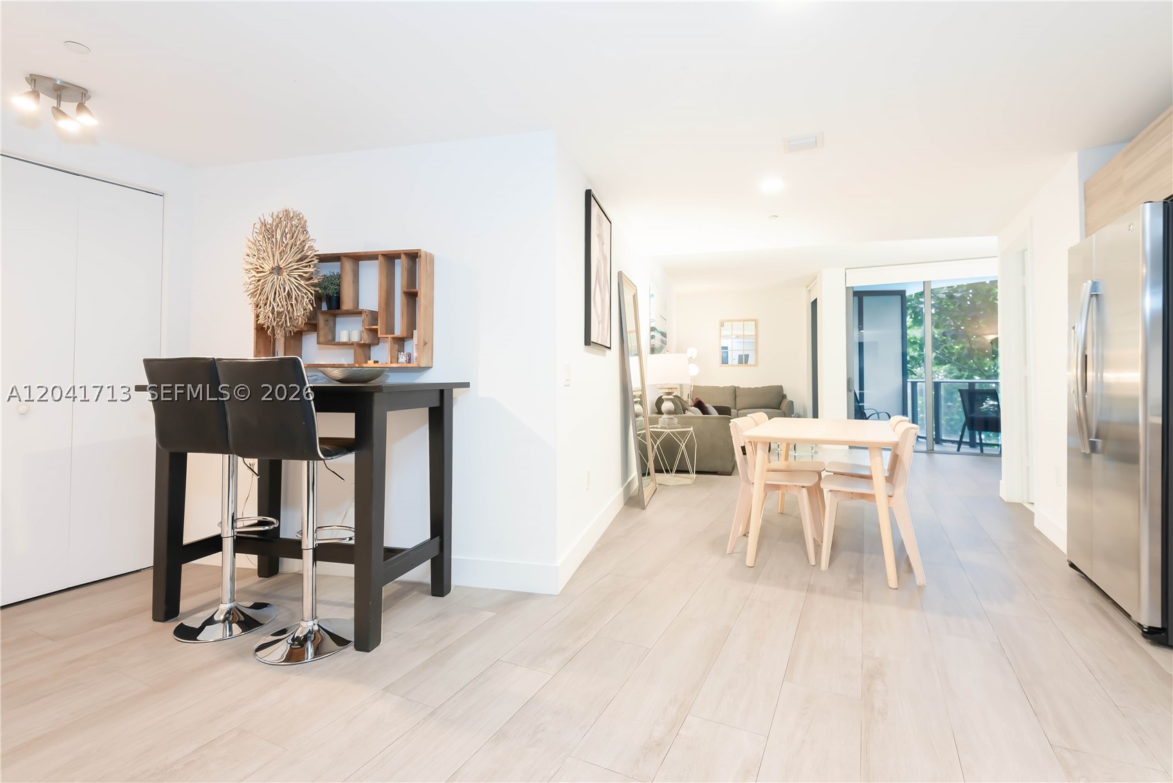 121 NE 34th St #814, Miami FL 33137