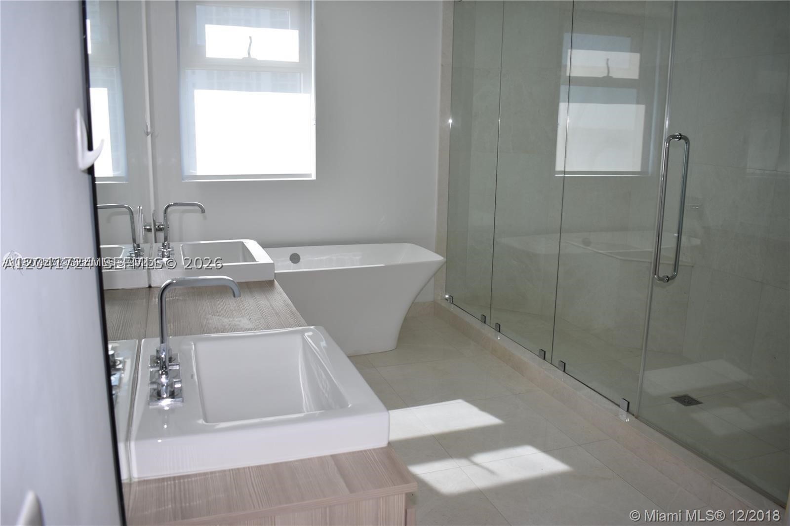 17301 Biscayne Blvd #1407, North Miami Beach FL 33160