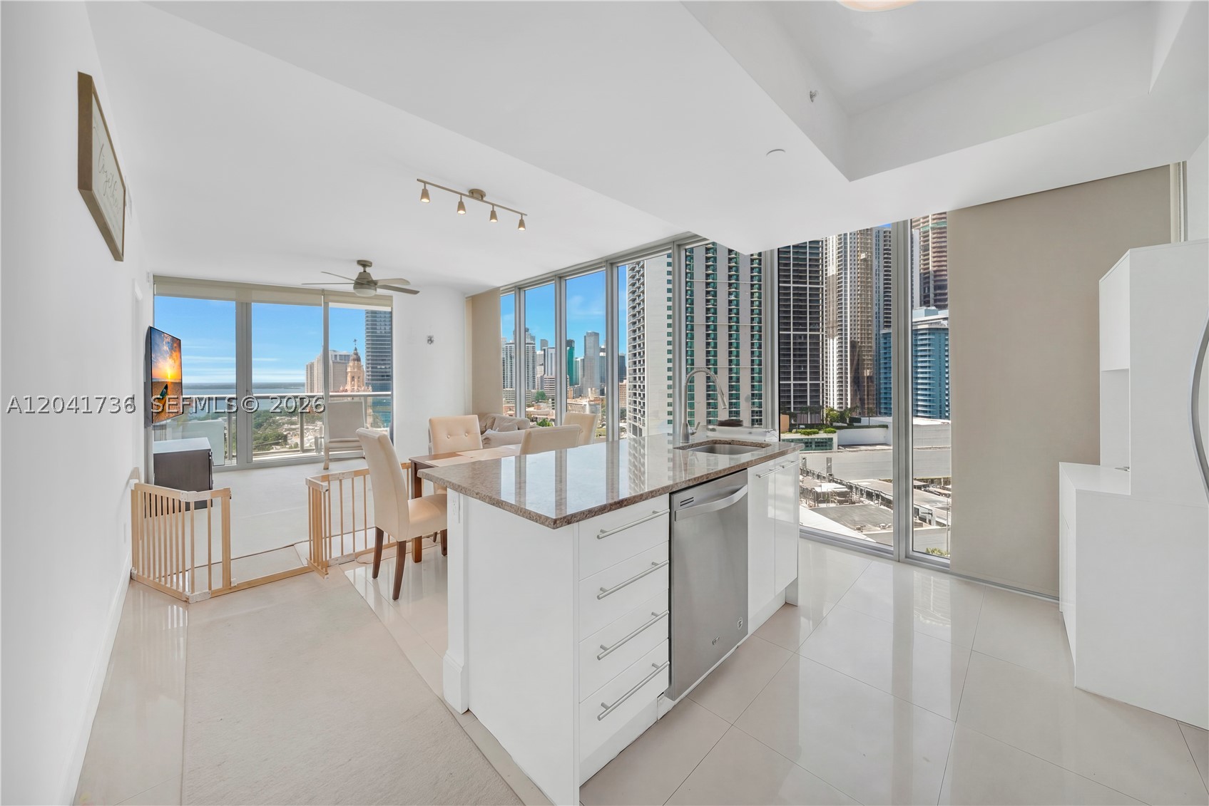 888 Biscayne Blvd #2101, Miami FL 33132