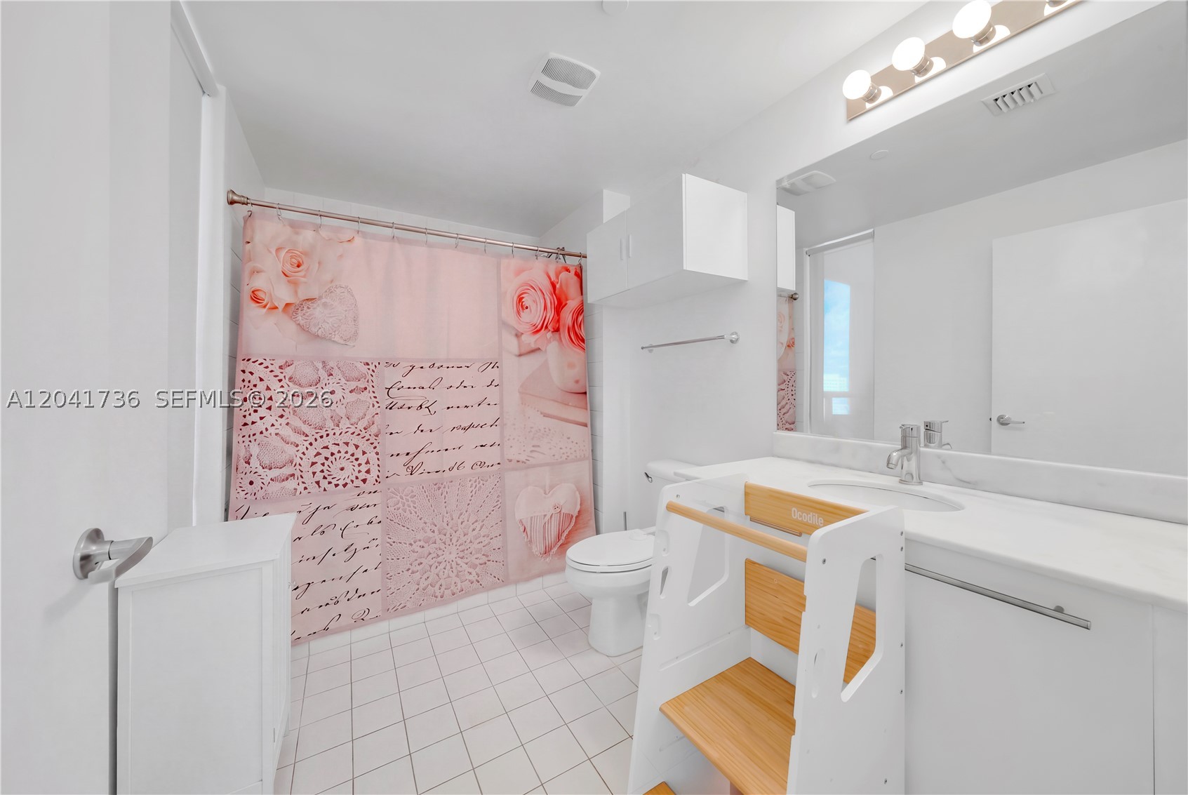 888 Biscayne Blvd #2101, Miami FL 33132