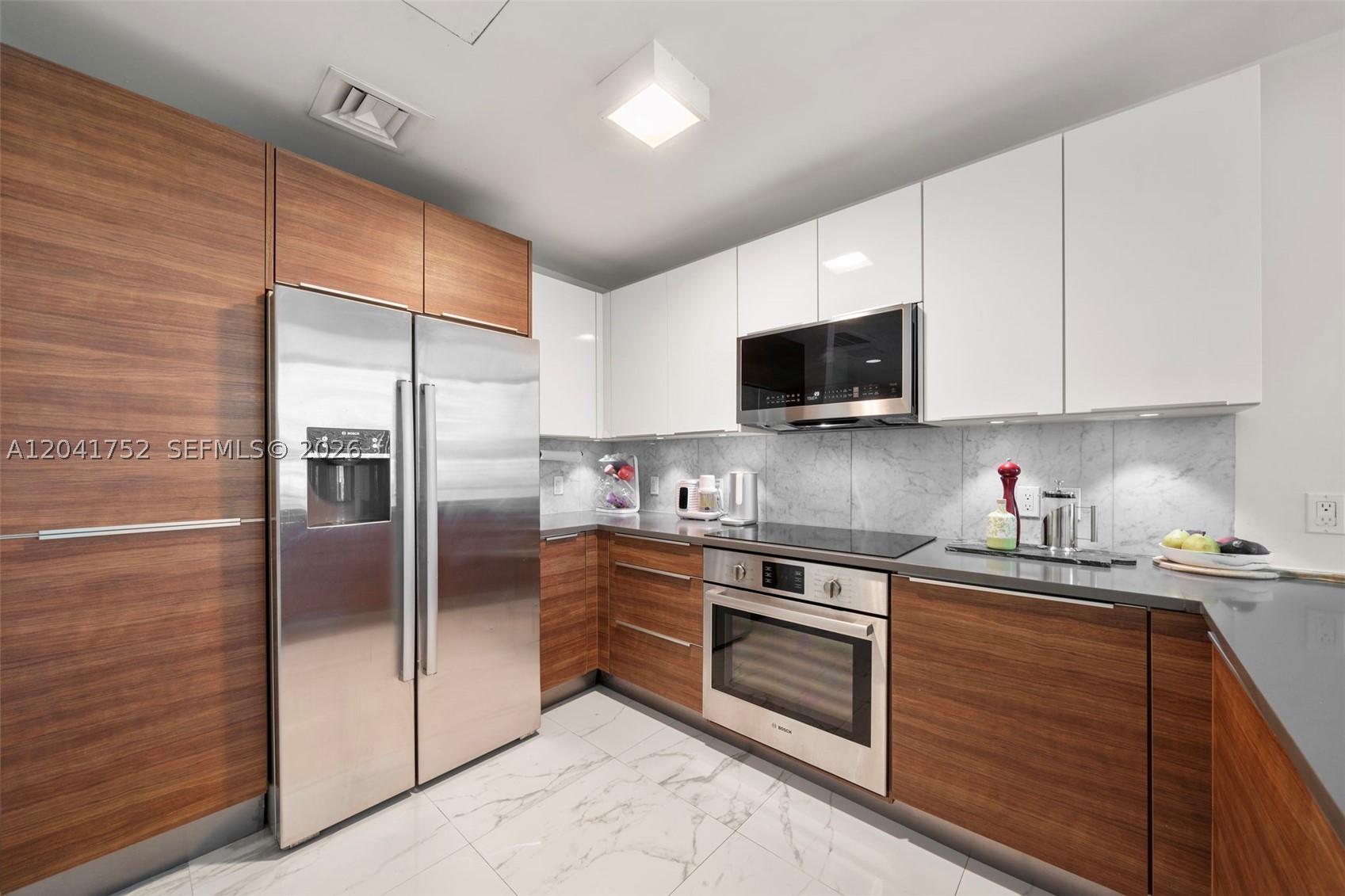 601 NE 27th St #1001, Miami FL 33137