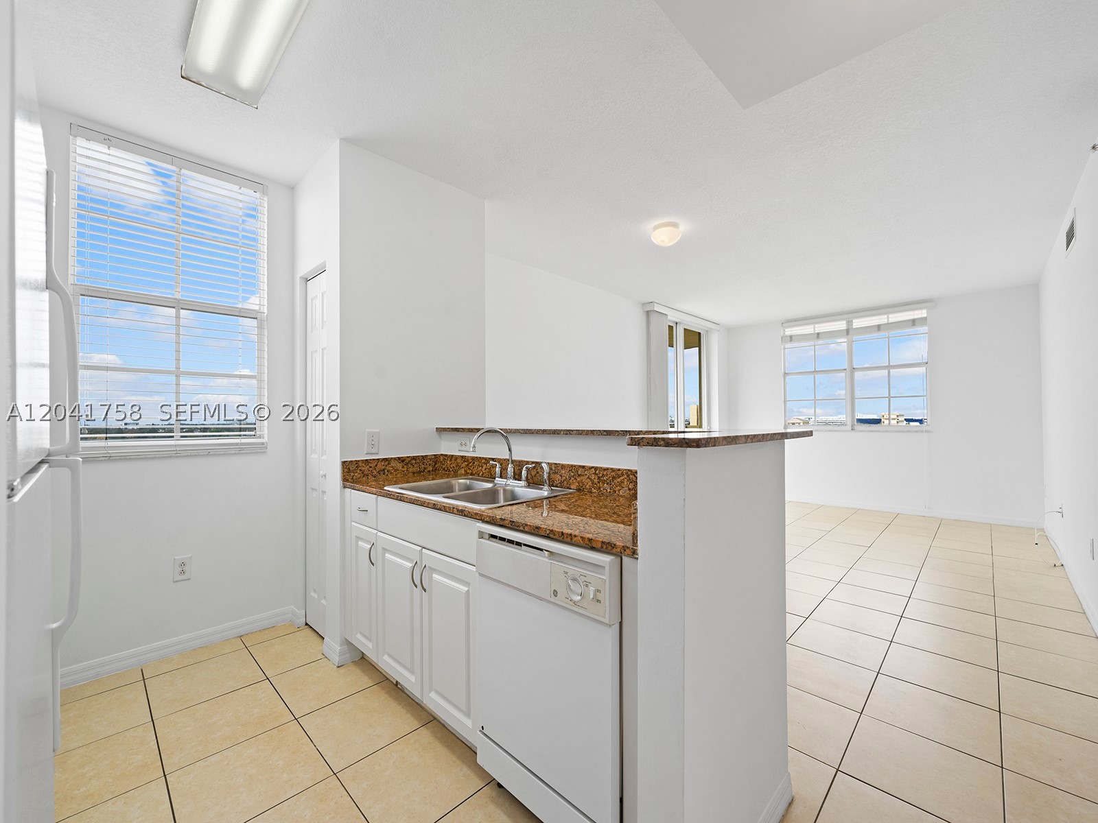 215 SW 42nd Ave #810, Miami FL 33134