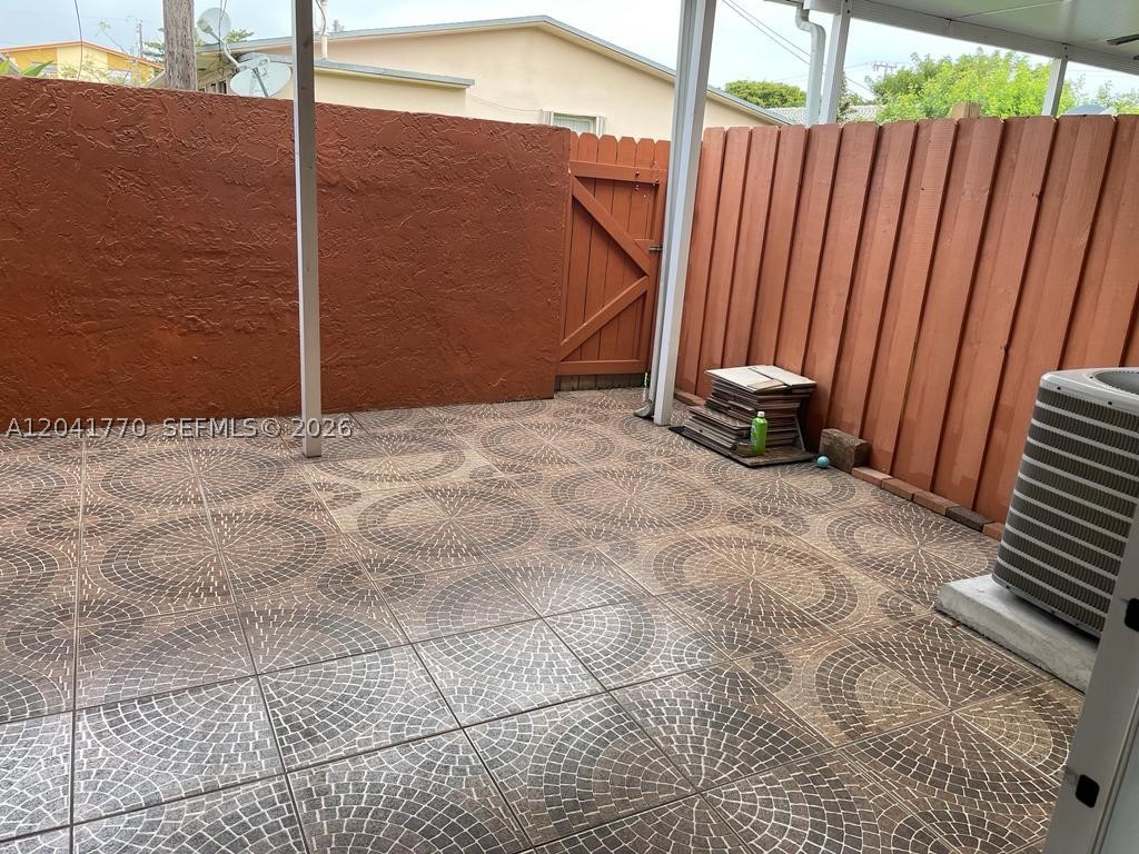 10851 SW 6th St #5, Sweetwater FL 33174