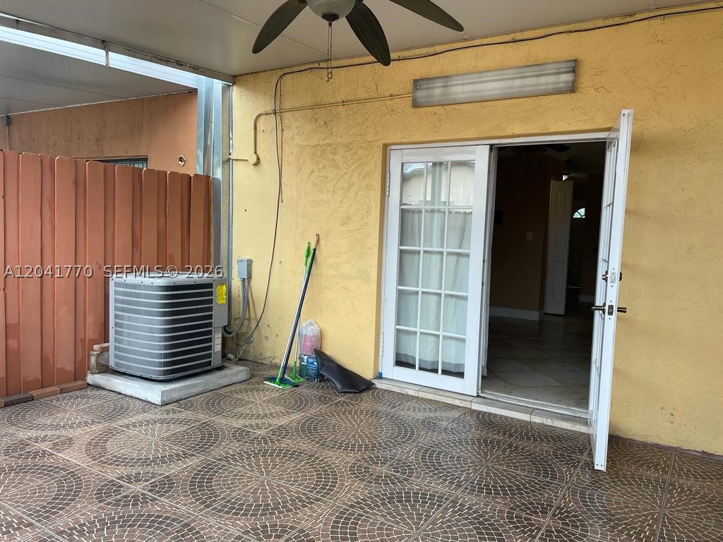 10851 SW 6th St #5, Sweetwater FL 33174