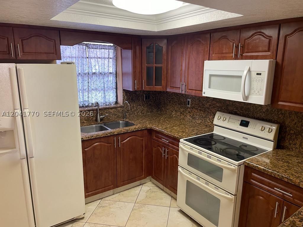 10851 SW 6th St #5, Sweetwater FL 33174
