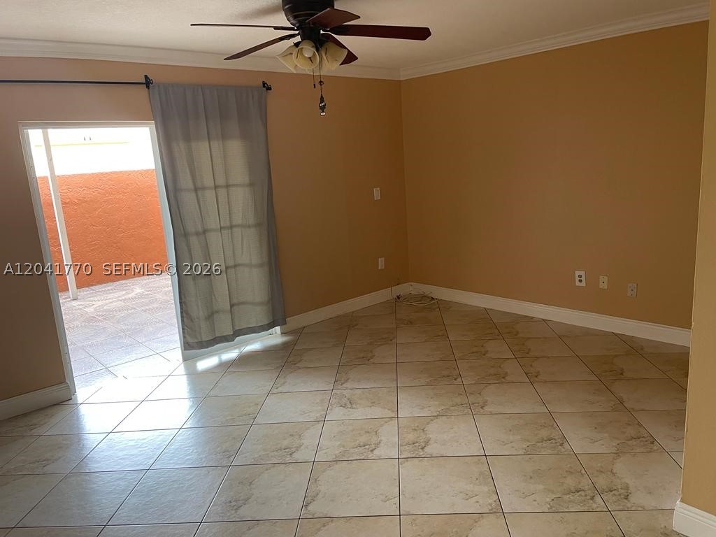 10851 SW 6th St #5, Sweetwater FL 33174
