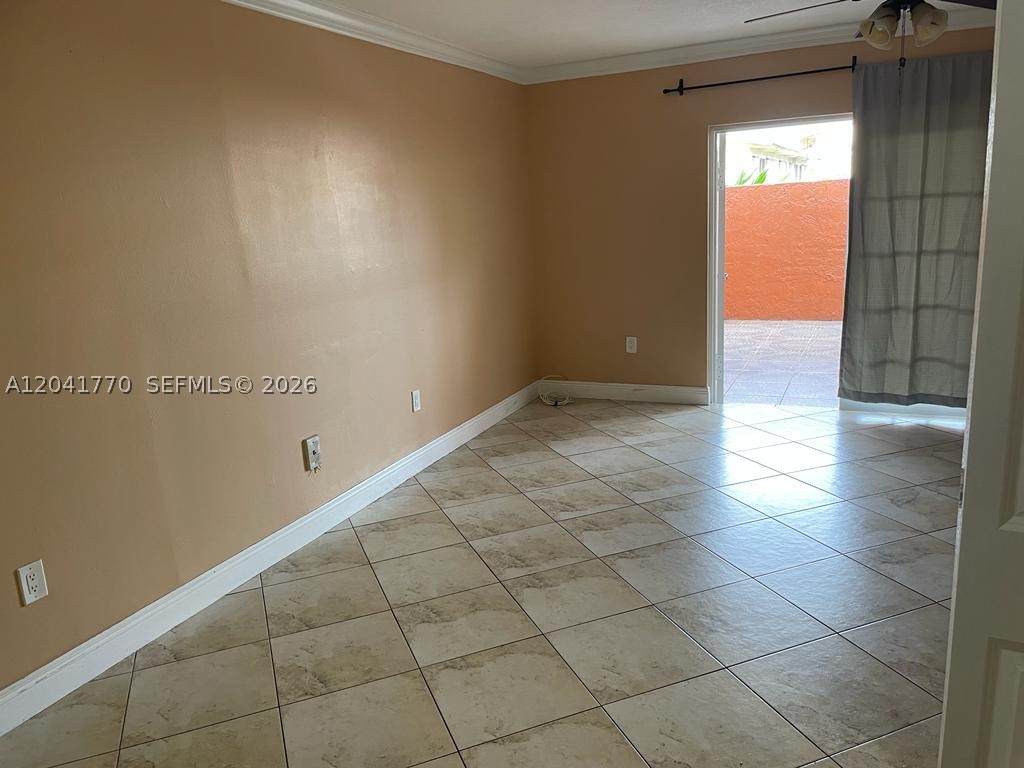 10851 SW 6th St #5, Sweetwater FL 33174