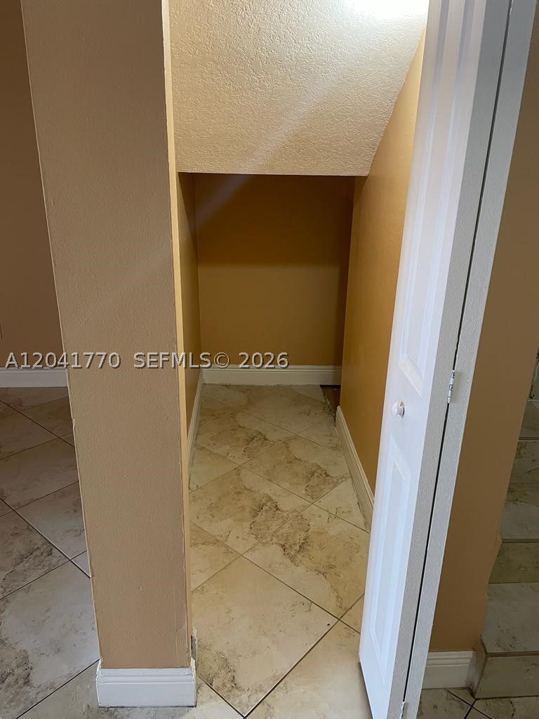 10851 SW 6th St #5, Sweetwater FL 33174