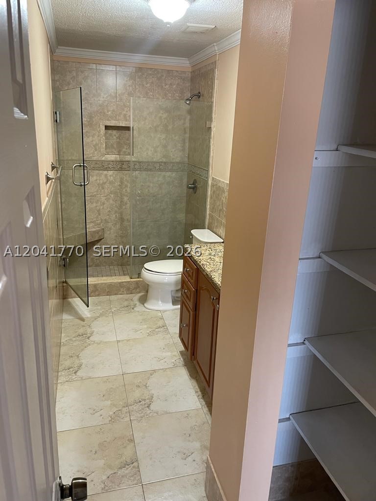 10851 SW 6th St #5, Sweetwater FL 33174