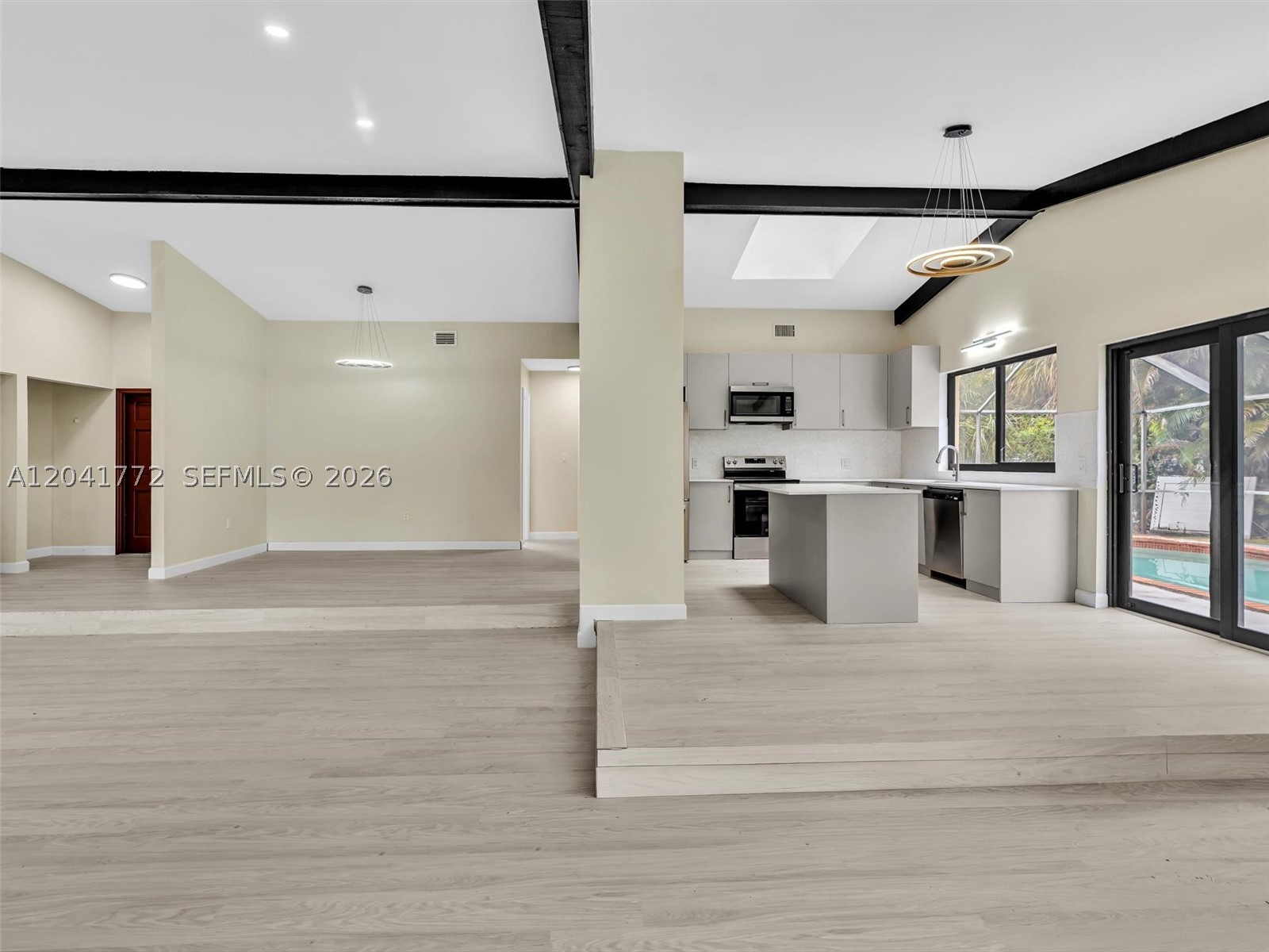 8813 Paradise Ct #8813, Tamarac FL 33321