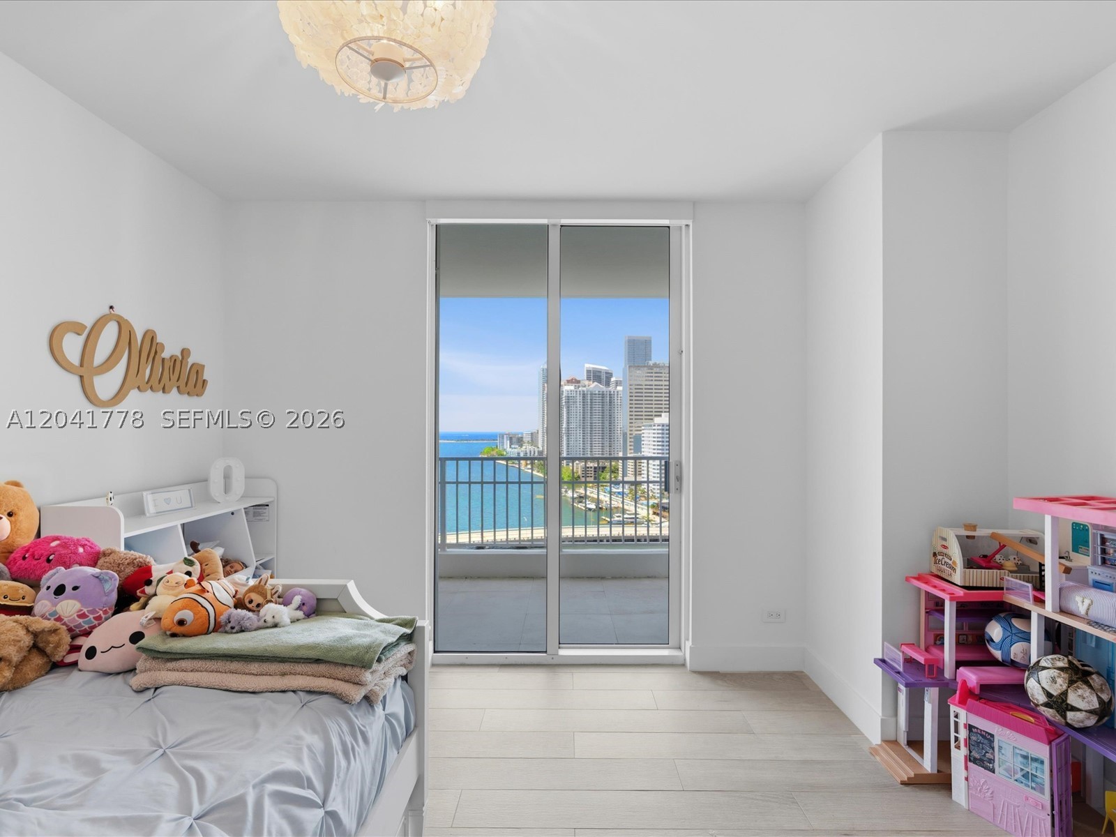 701 Brickell Key Blvd #1903, Miami FL 33131