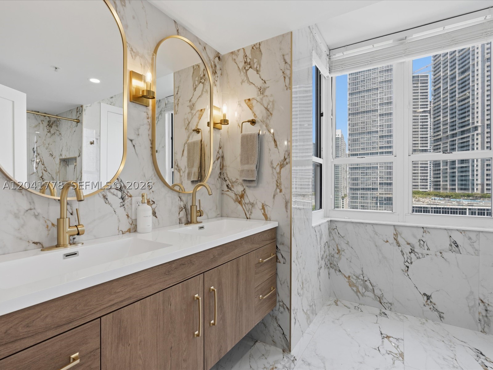701 Brickell Key Blvd #1903, Miami FL 33131
