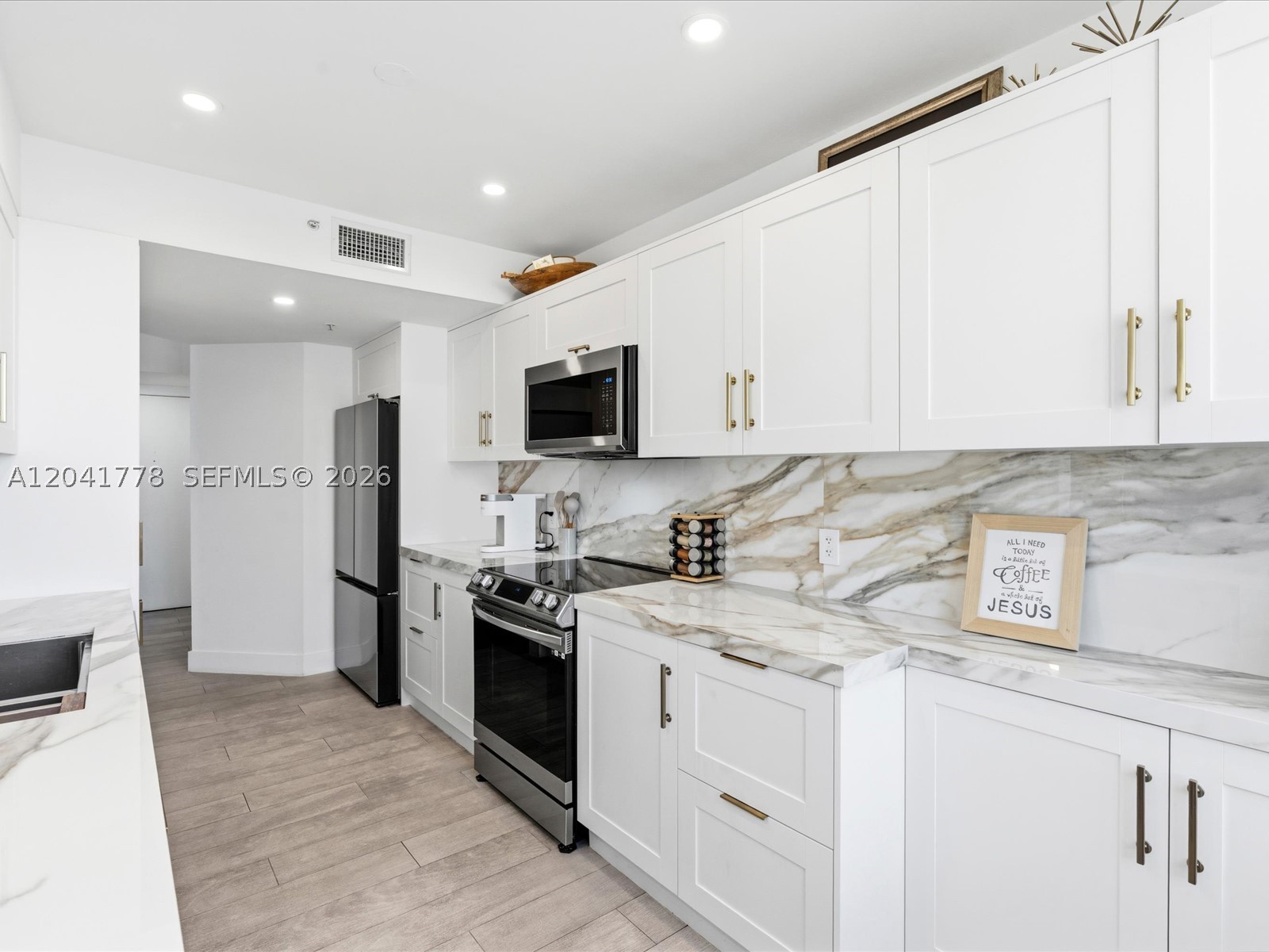 701 Brickell Key Blvd #1903, Miami FL 33131