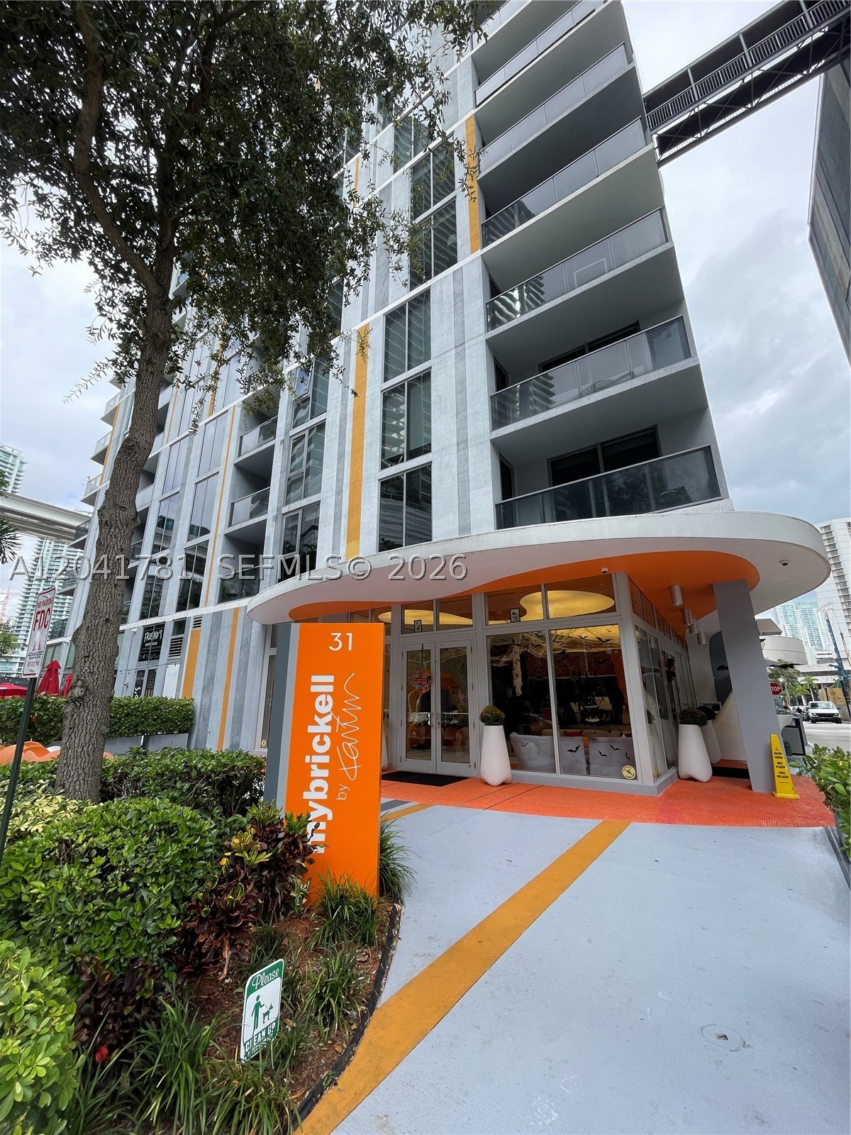31 SE 6th St #2503, Miami FL 33131