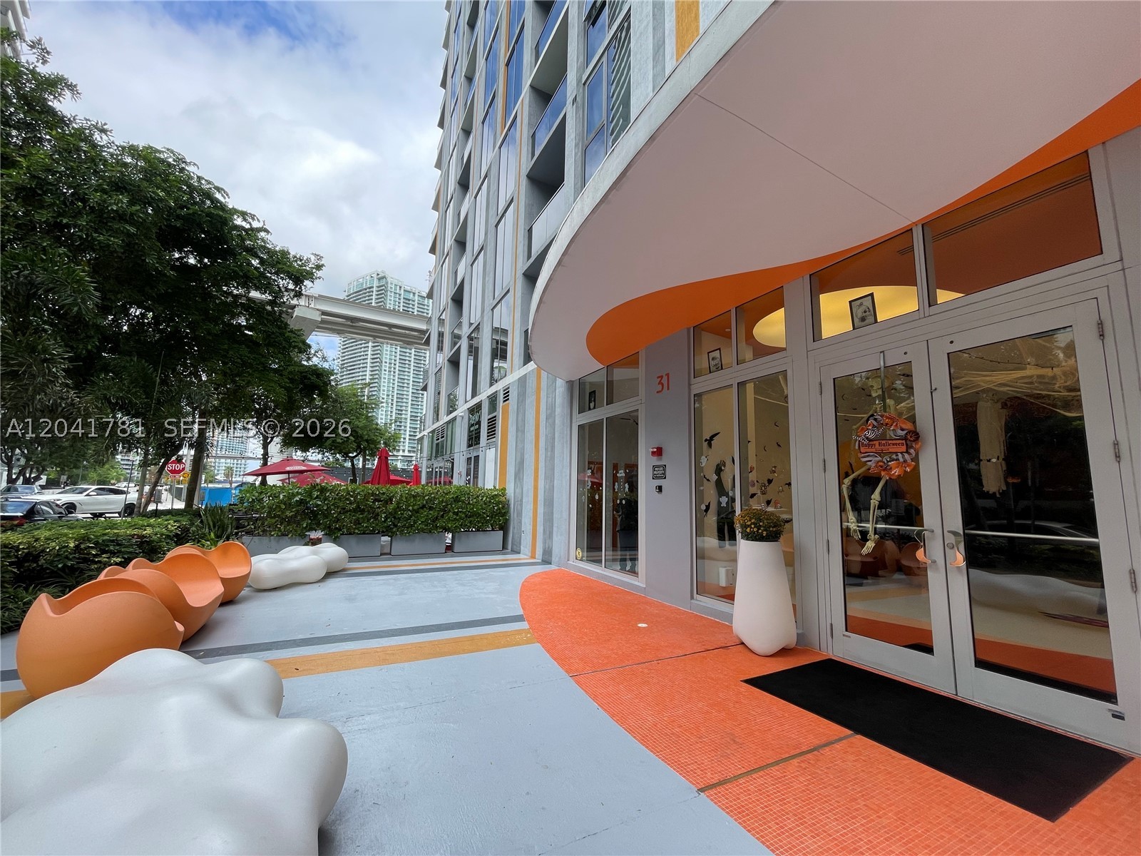 31 SE 6th St #2503, Miami FL 33131