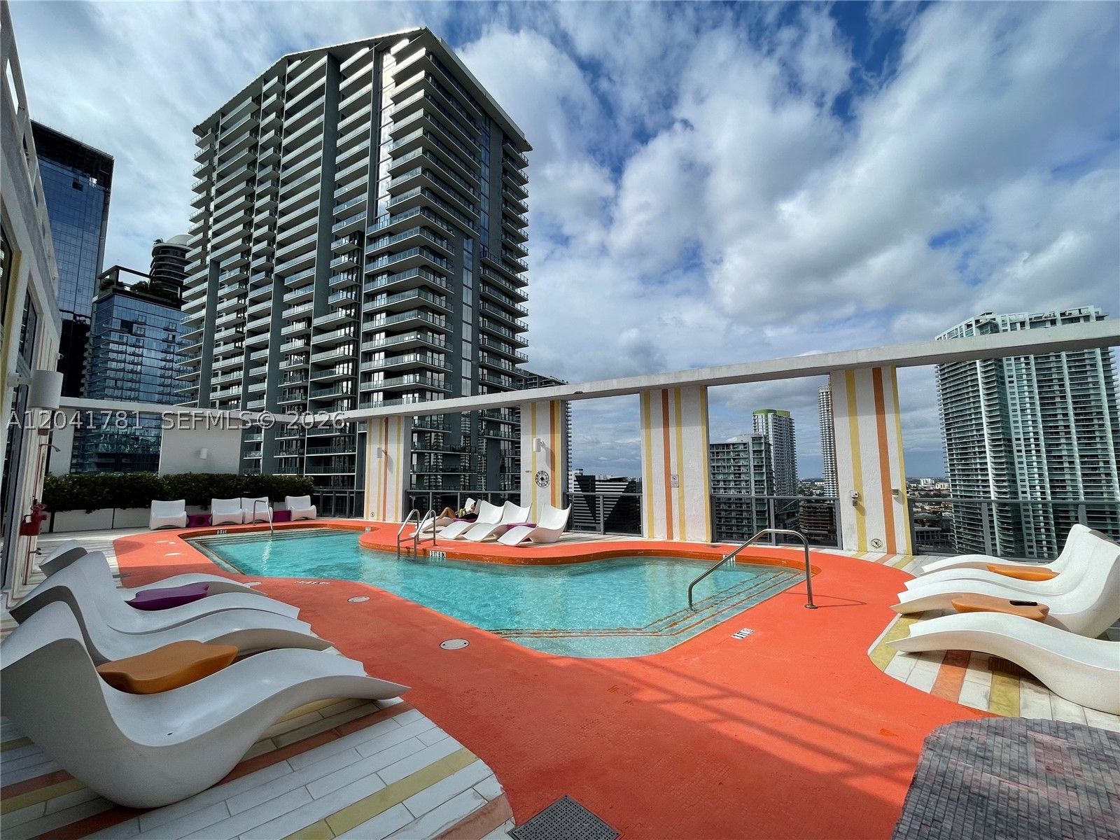 31 SE 6th St #2503, Miami FL 33131