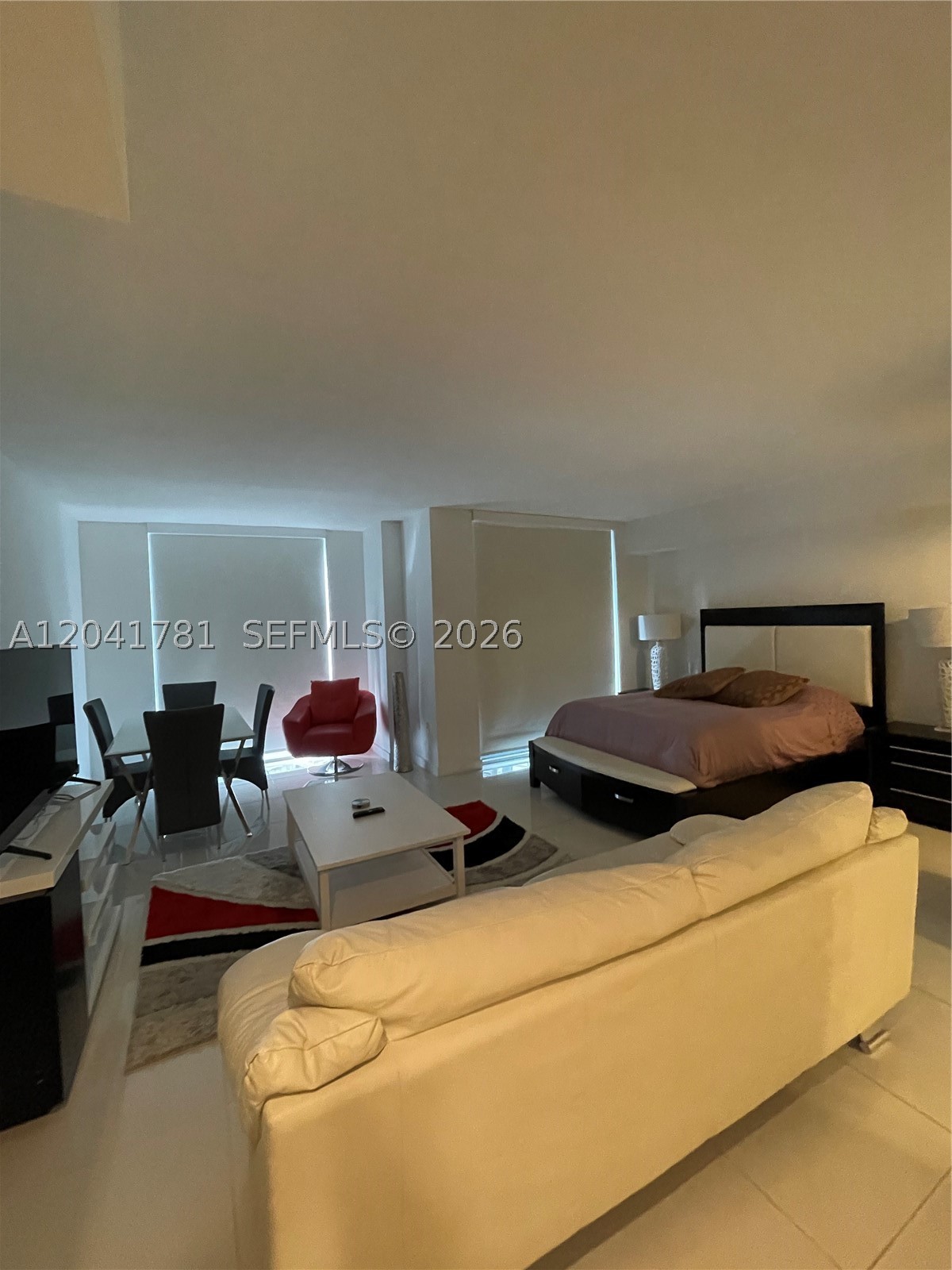 31 SE 6th St #2503, Miami FL 33131
