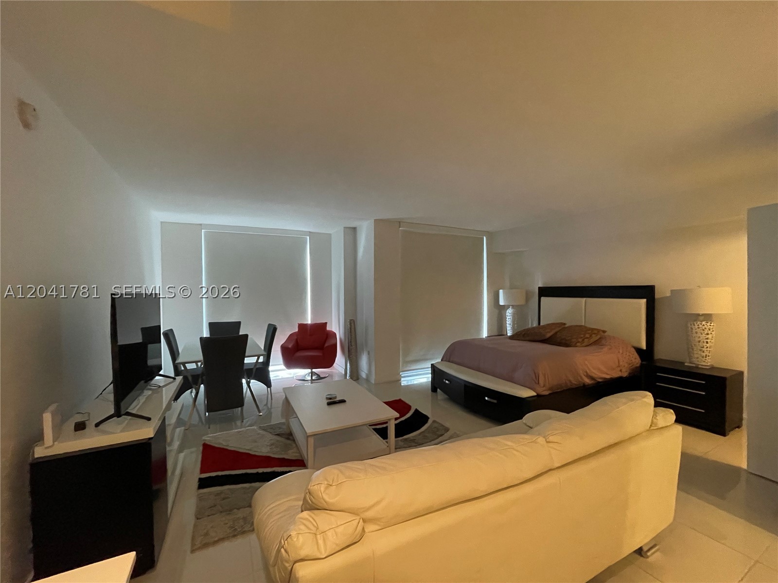 31 SE 6th St #2503, Miami FL 33131