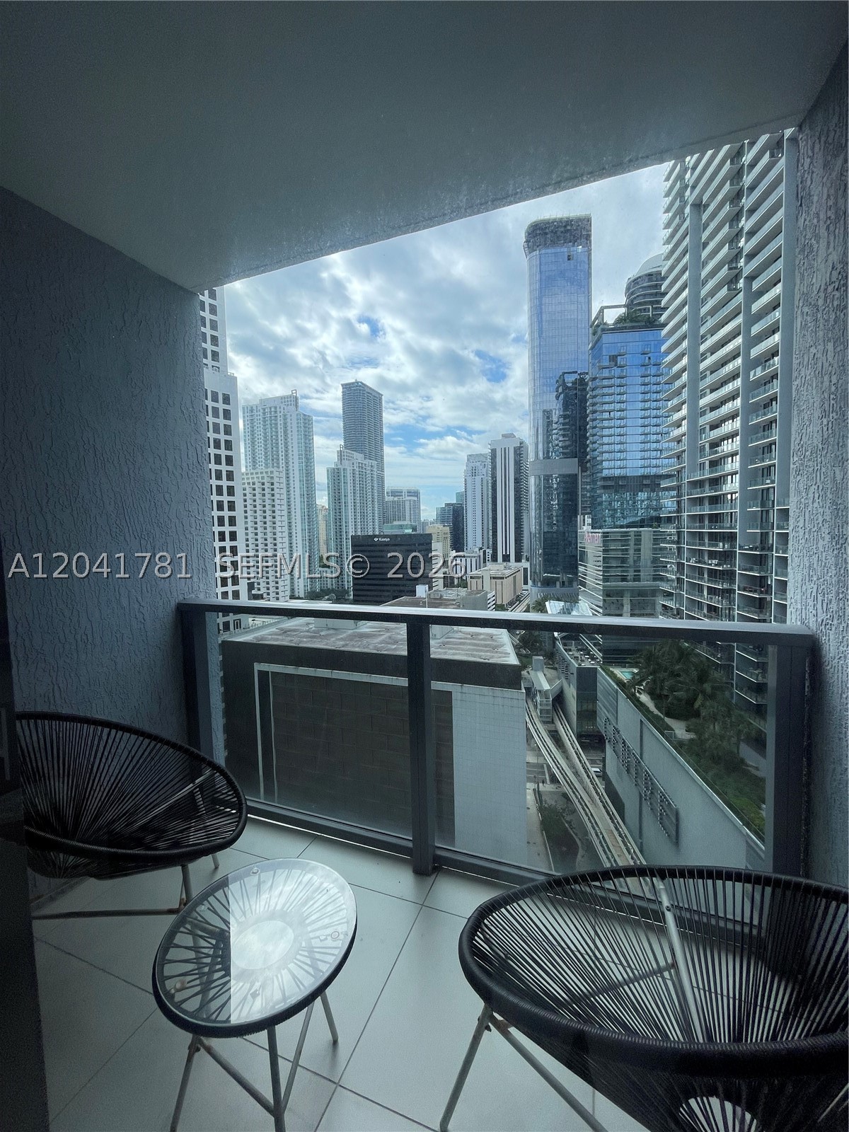 31 SE 6th St #2503, Miami FL 33131
