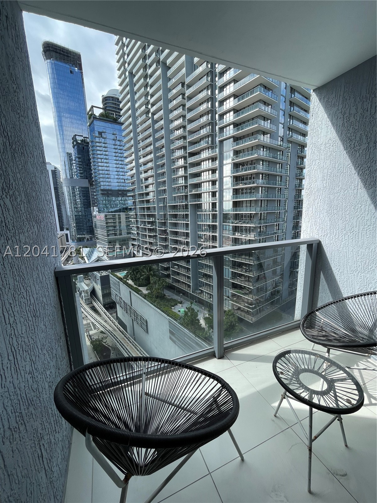 31 SE 6th St #2503, Miami FL 33131