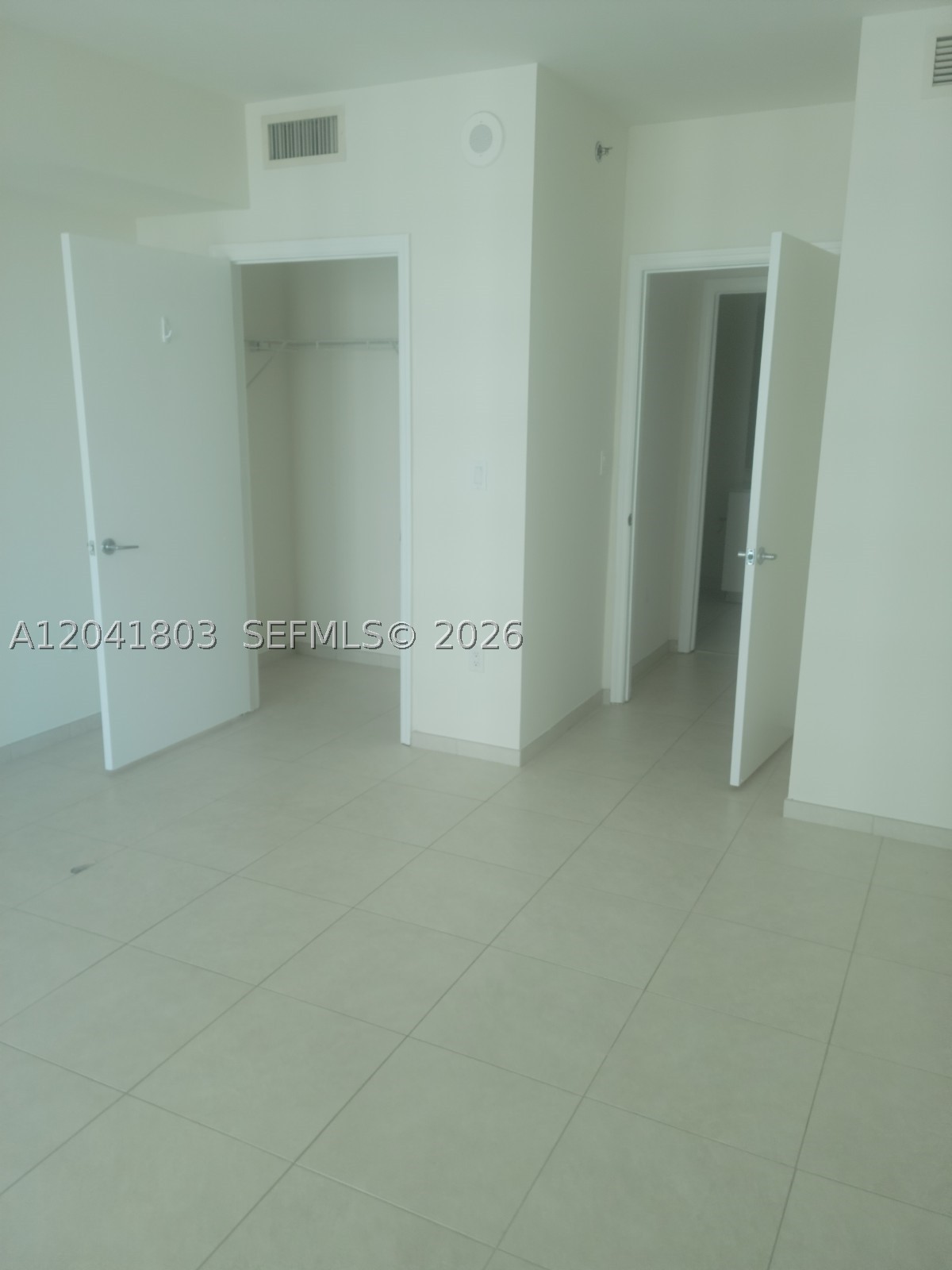 500 Brickell Ave #2604, Miami FL 33131