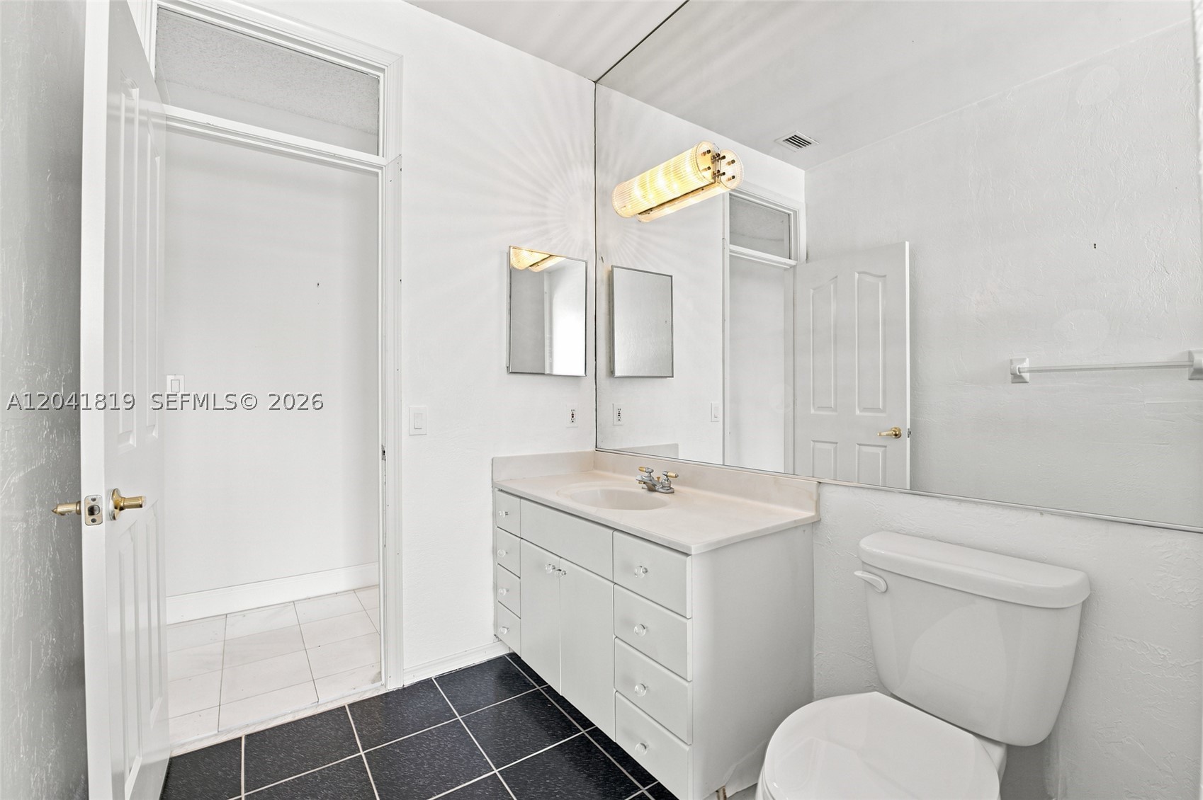 12388 Classic Dr, Coral Springs FL 33071