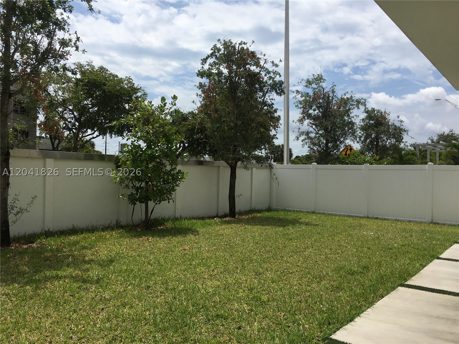 3405 NW 82nd Ct, Doral FL 33122