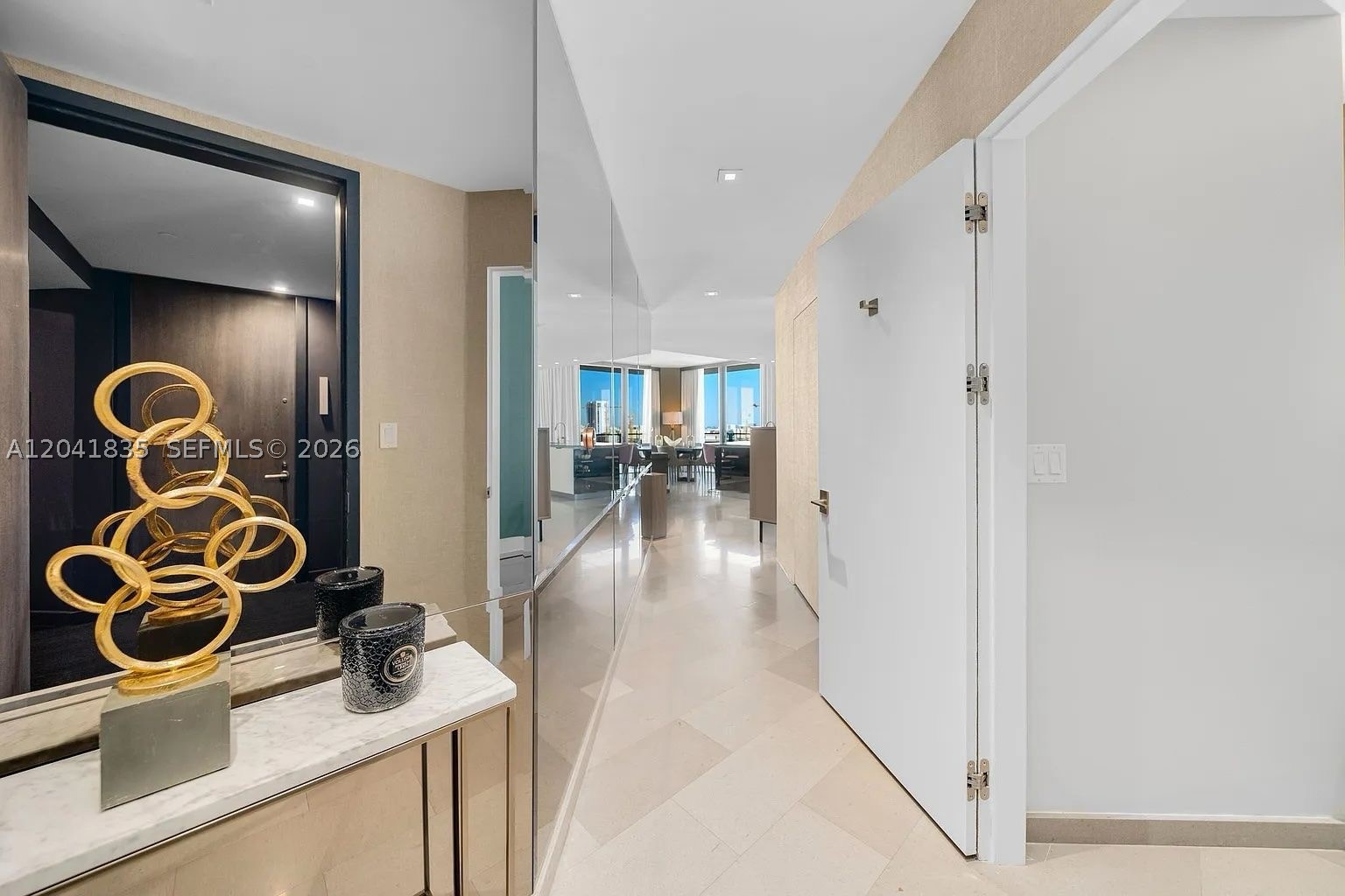 88 SW 7th St #1212, Miami FL 33130