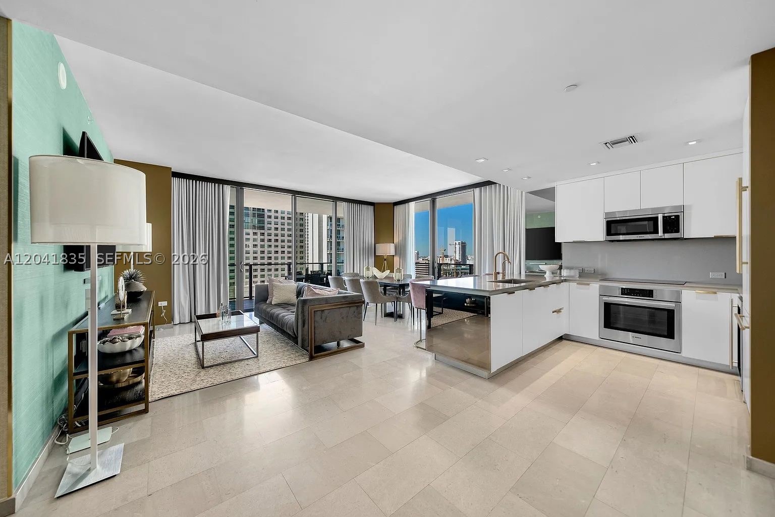 88 SW 7th St #1212, Miami FL 33130
