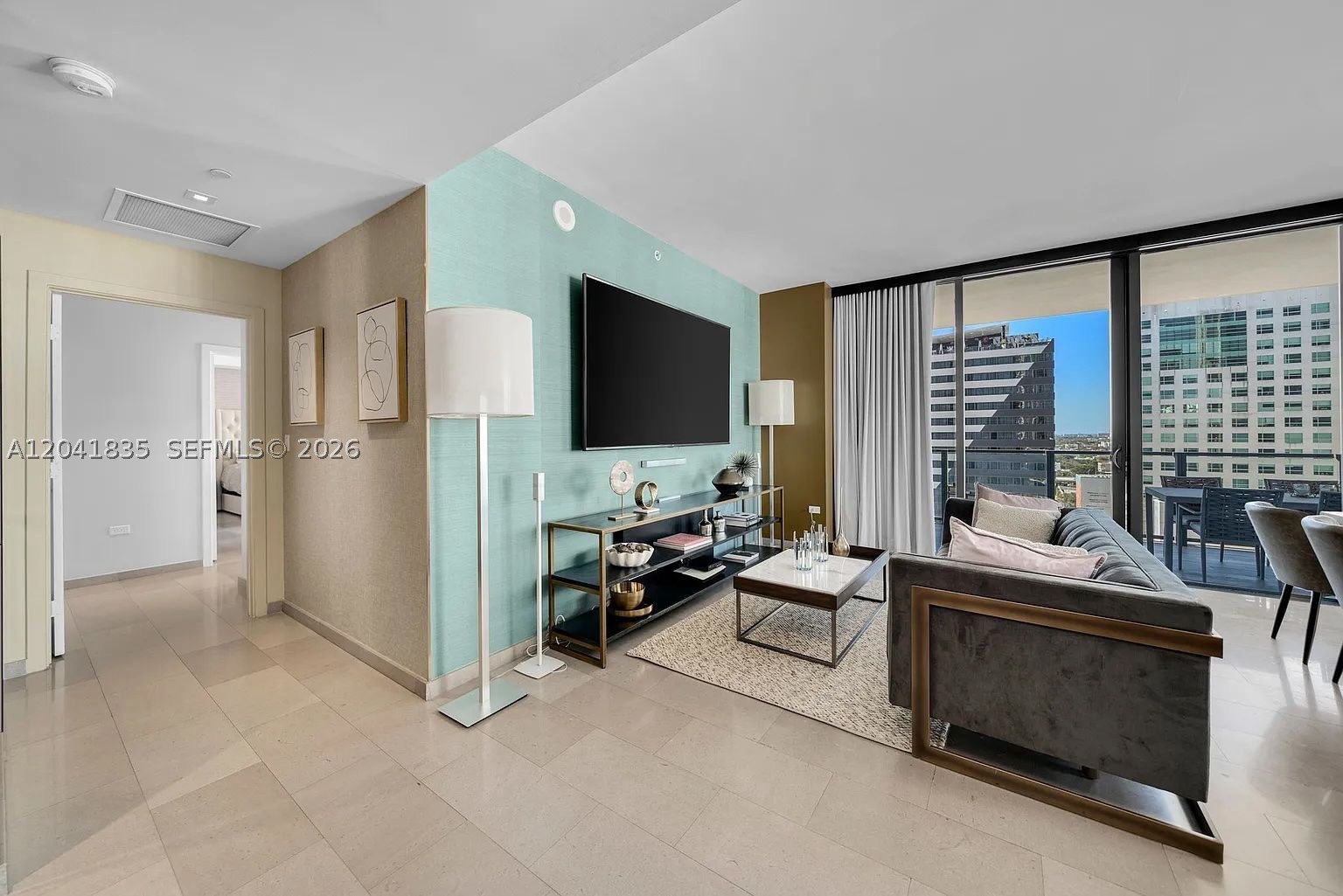 88 SW 7th St #1212, Miami FL 33130