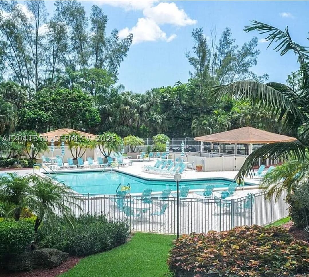 3910 Inverrary Blvd #703-B, Lauderhill FL 33319