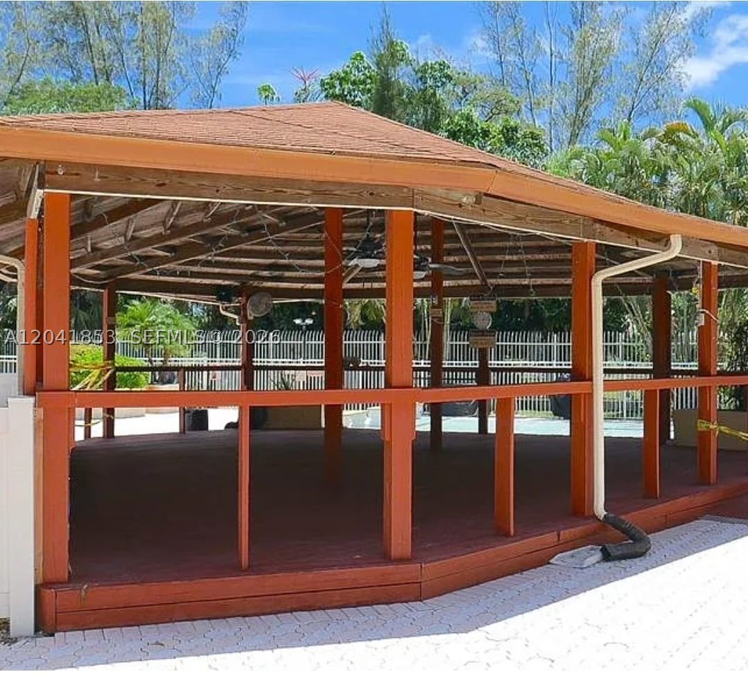 3910 Inverrary Blvd #703-B, Lauderhill FL 33319
