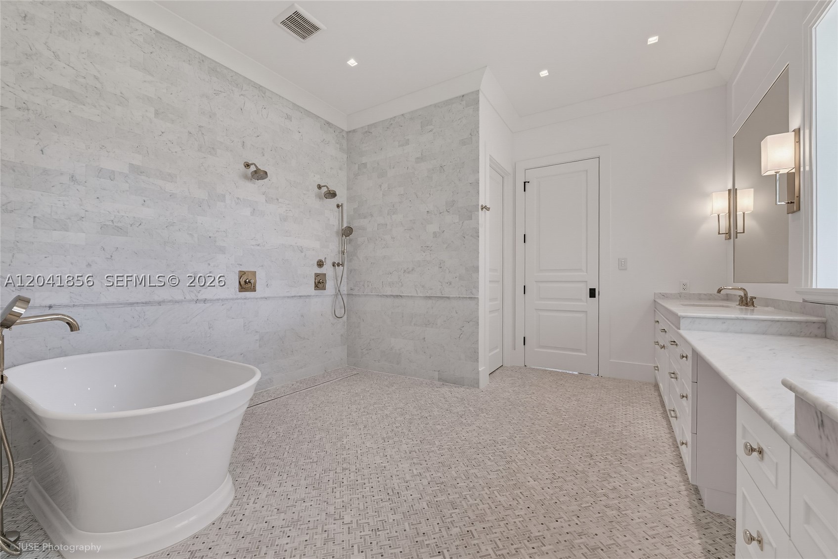 1241 Mariola Ct, Coral Gables FL 33134