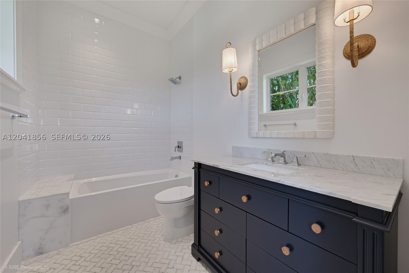 1241 Mariola Ct, Coral Gables FL 33134