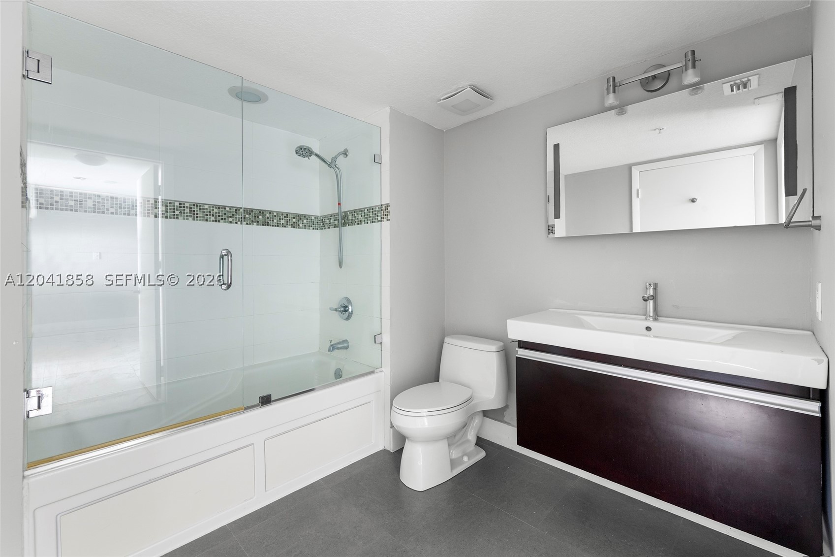1800 N Bayshore Dr #1806, Miami FL 33132