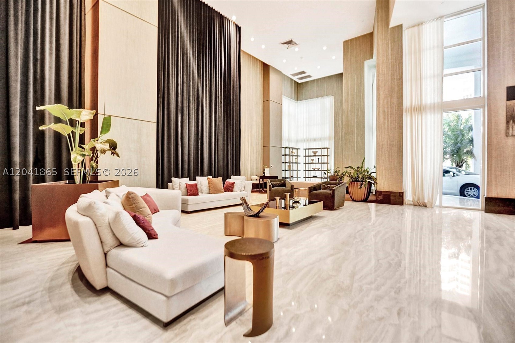 950 Brickell Bay Dr #5608, Miami FL 33131