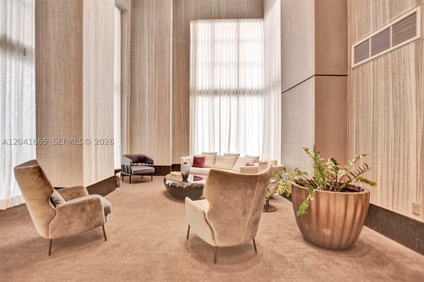 950 Brickell Bay Dr #5608, Miami FL 33131