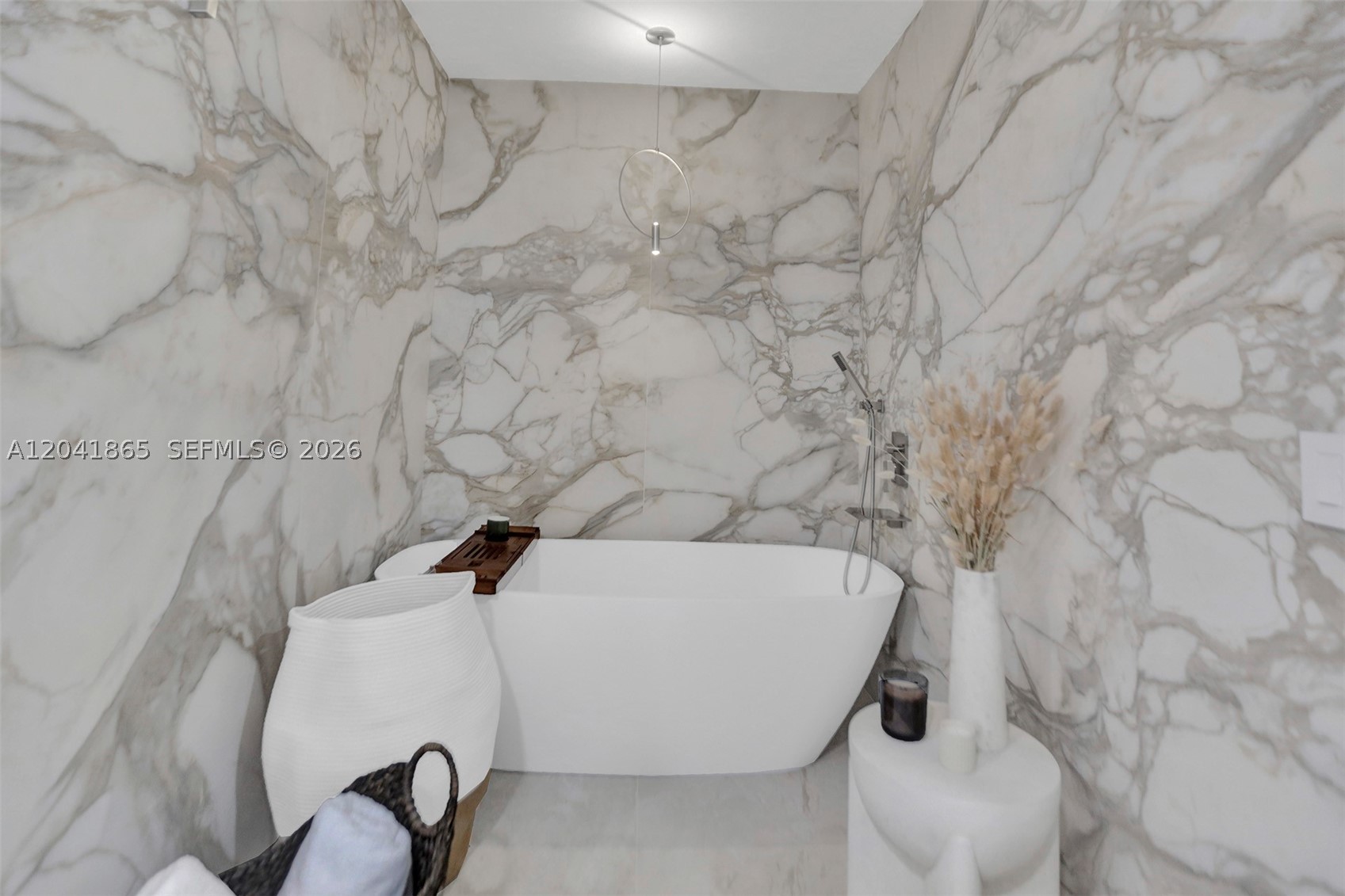 950 Brickell Bay Dr #5608, Miami FL 33131