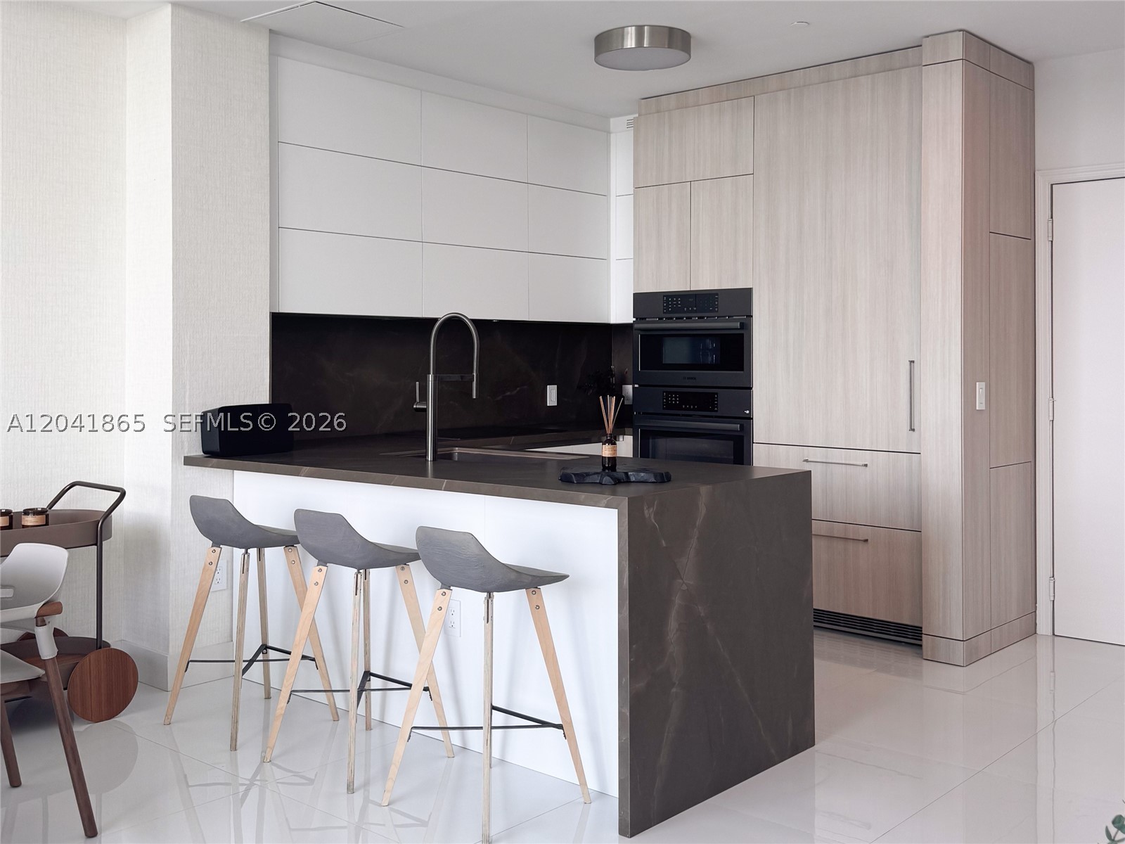 950 Brickell Bay Dr #5608, Miami FL 33131