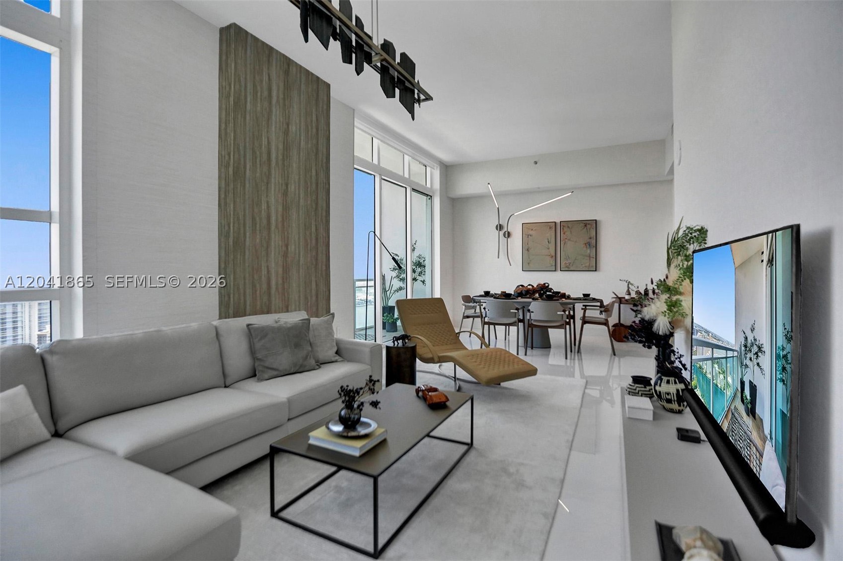 950 Brickell Bay Dr #5608, Miami FL 33131