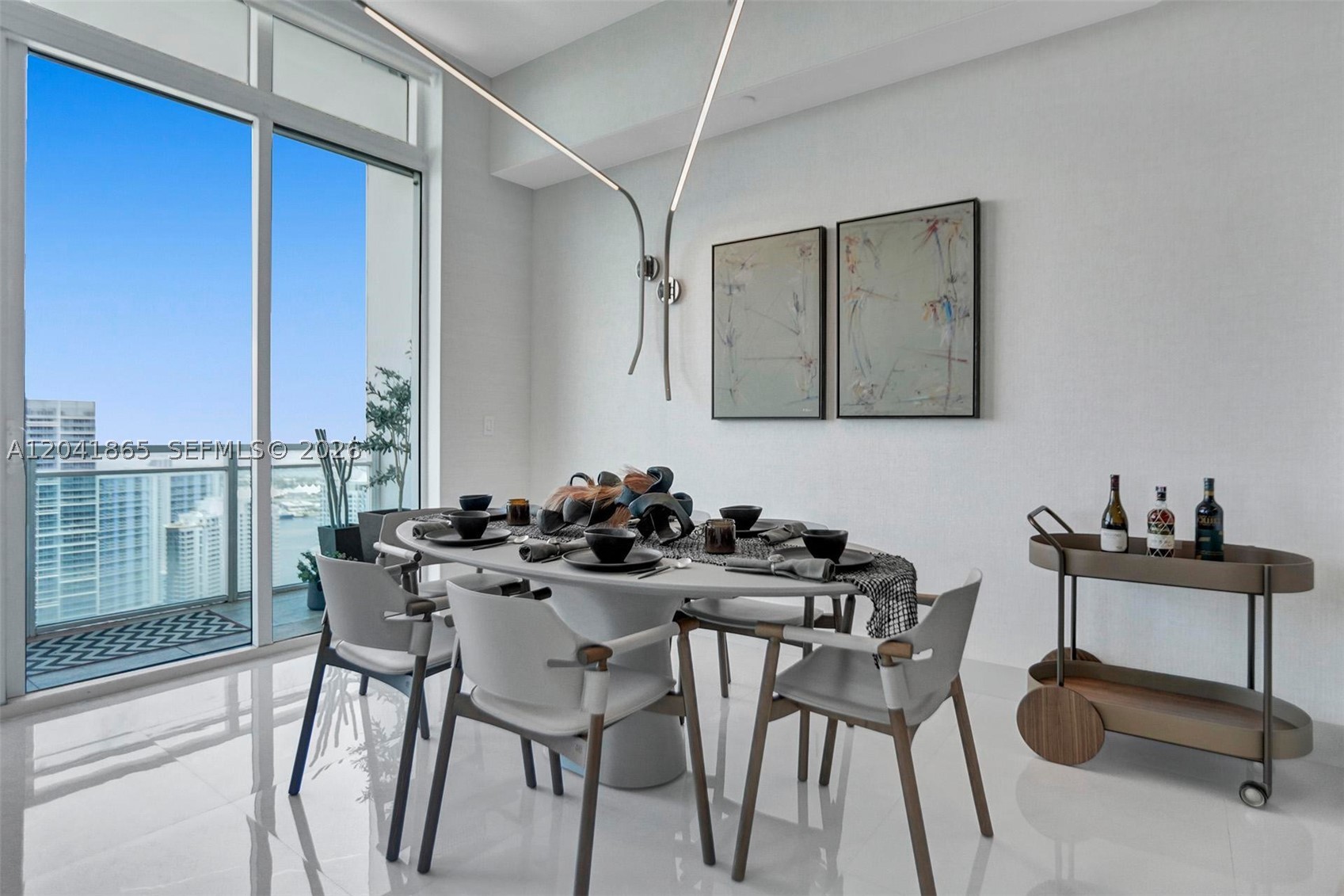 950 Brickell Bay Dr #5608, Miami FL 33131