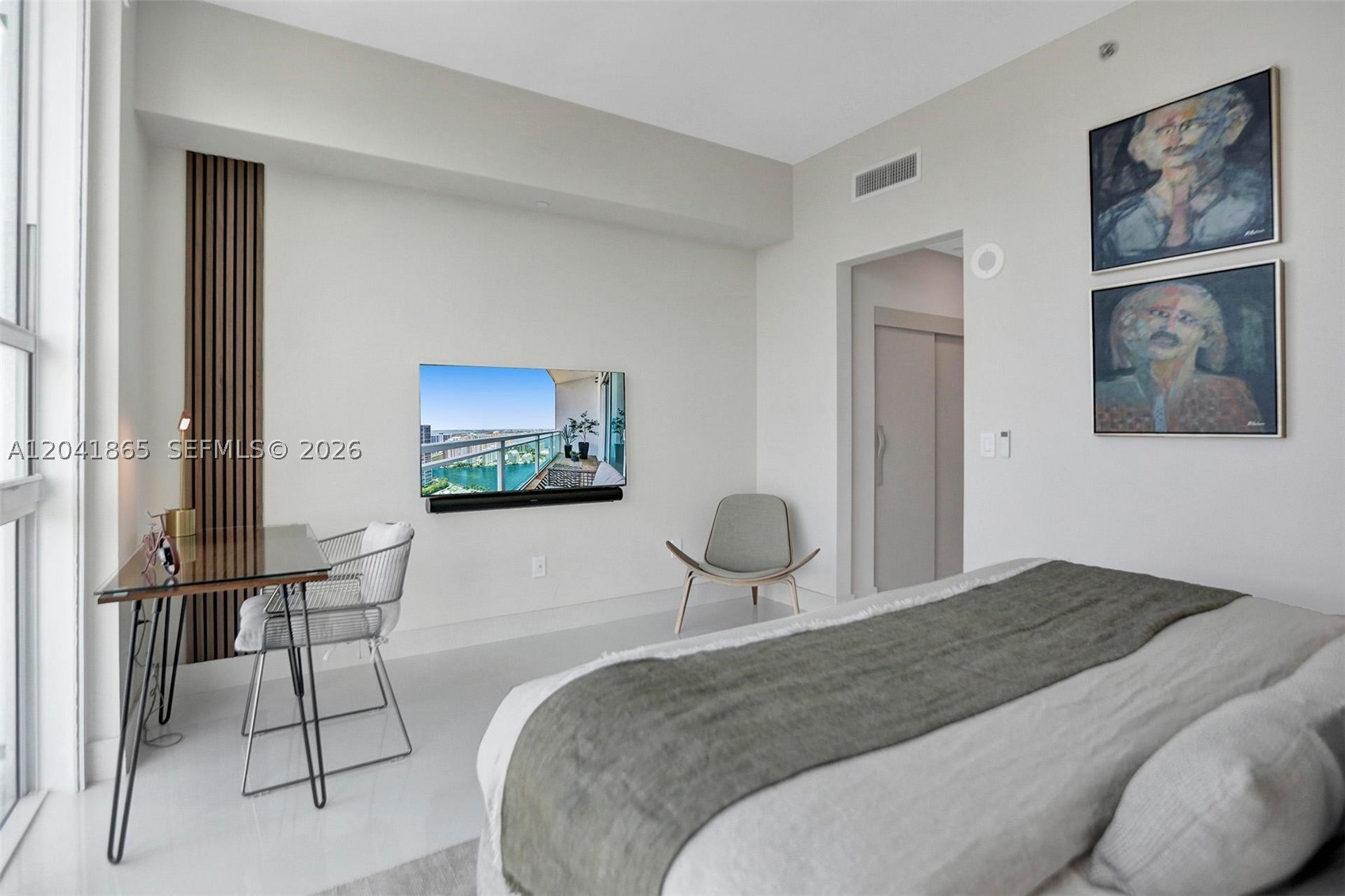 950 Brickell Bay Dr #5608, Miami FL 33131