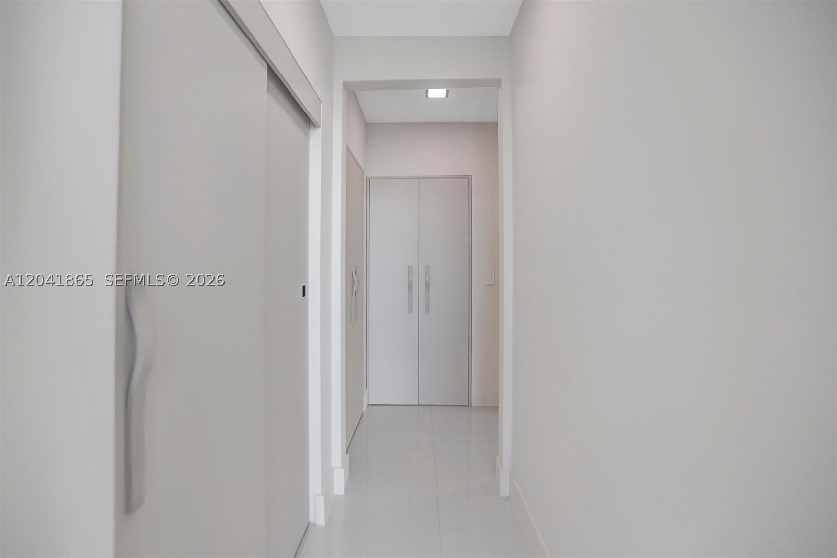 950 Brickell Bay Dr #5608, Miami FL 33131