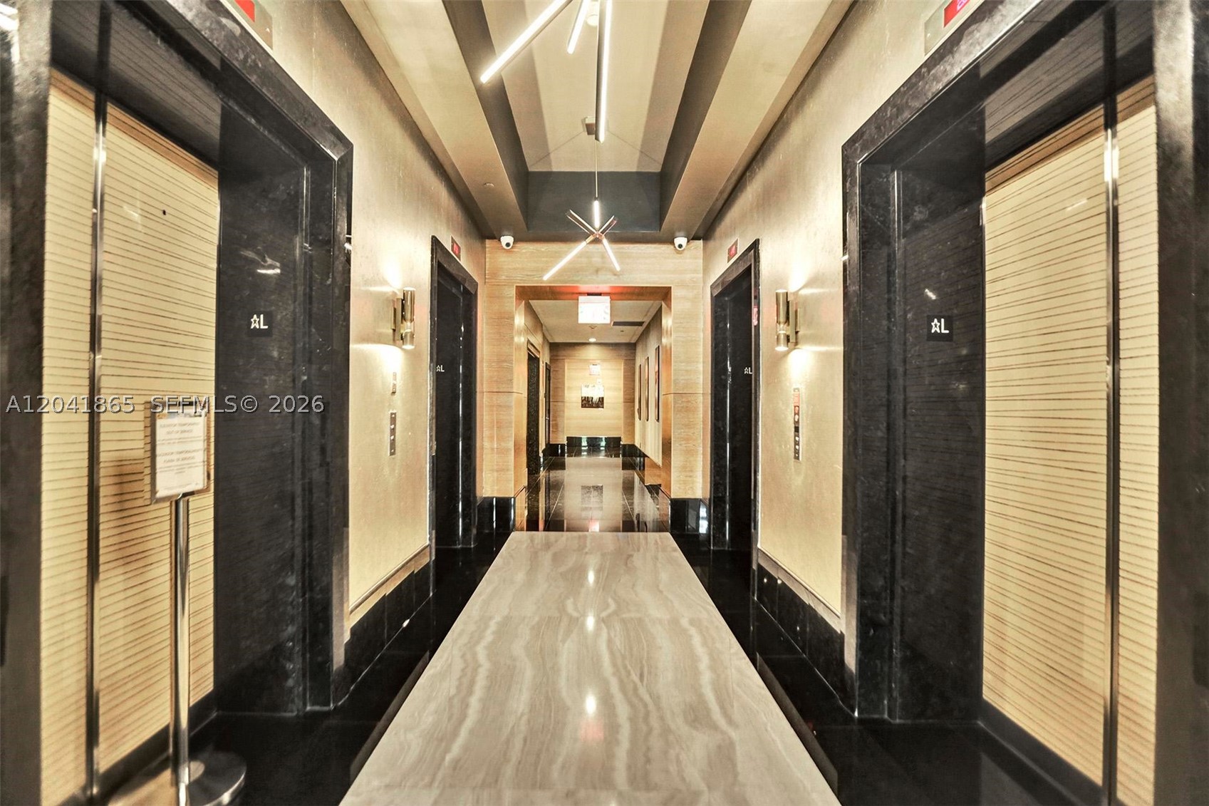 950 Brickell Bay Dr #5608, Miami FL 33131