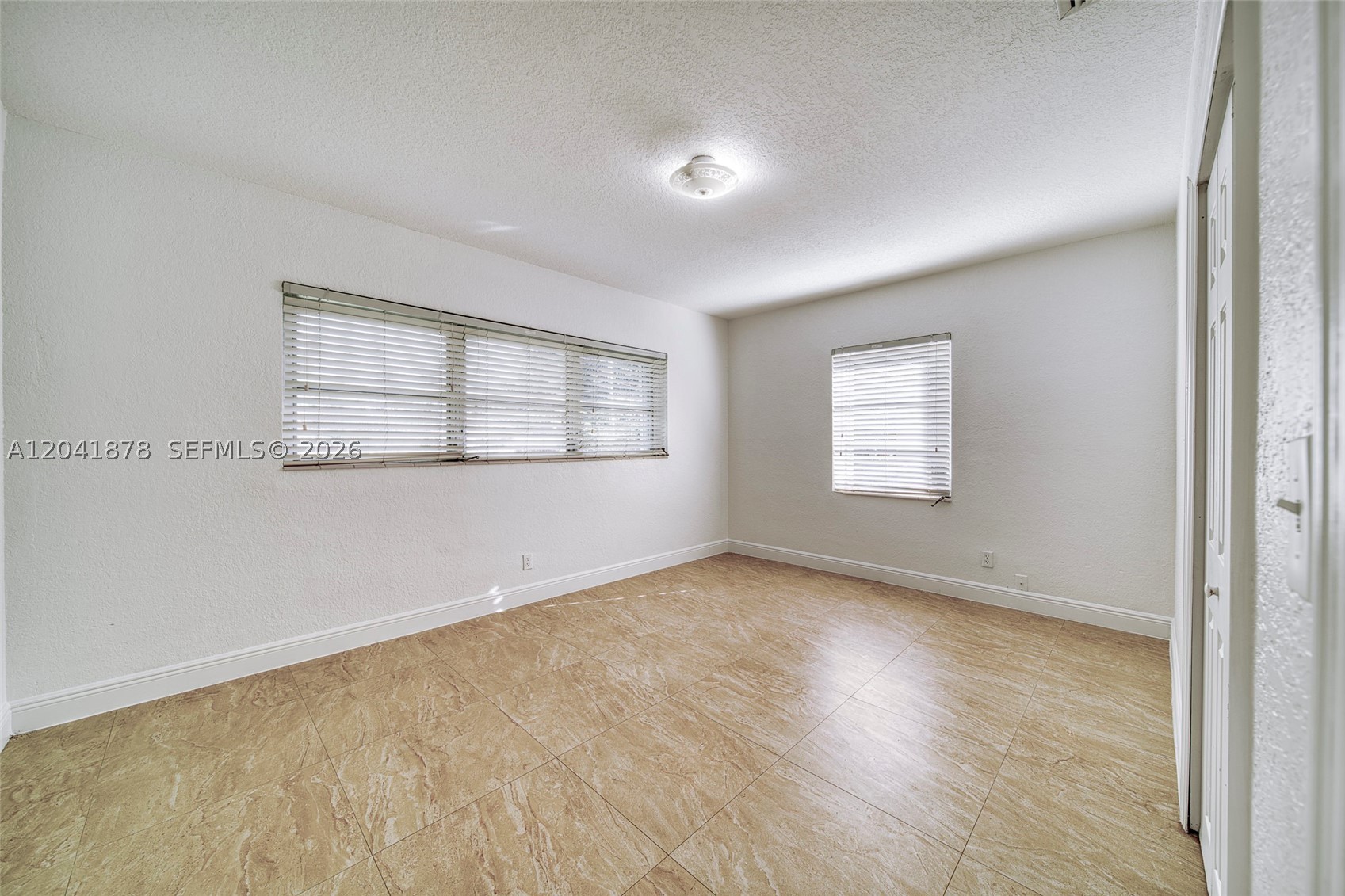 4136 SW 14th St #4136, Miami FL 33134