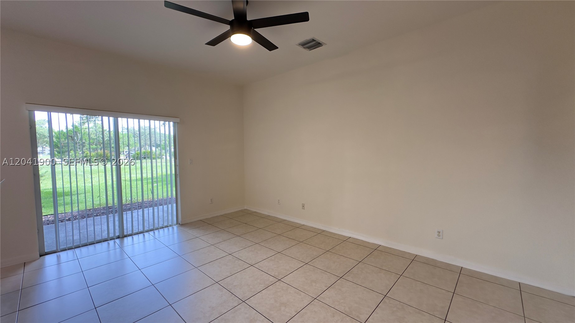 3042 Grandiflora Dr, Green Acres FL 33467