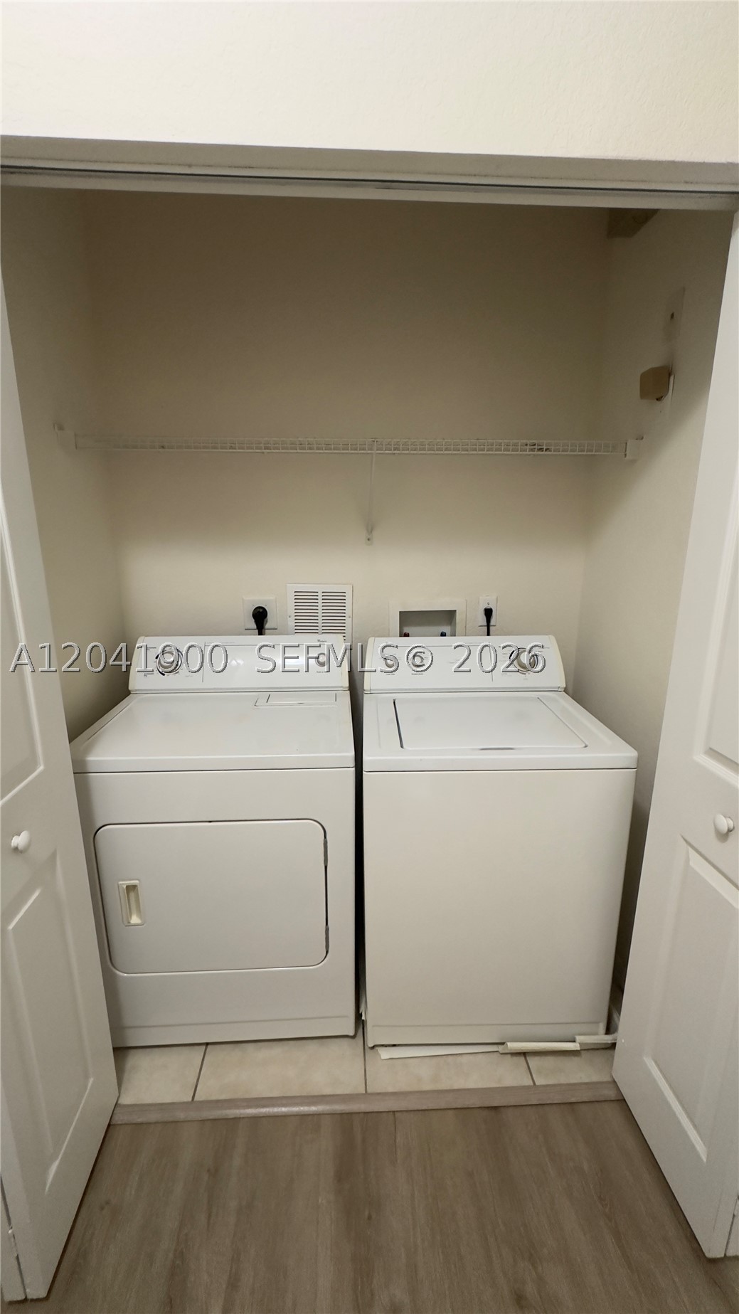 3042 Grandiflora Dr, Green Acres FL 33467