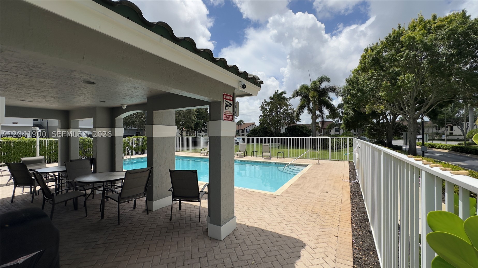 3042 Grandiflora Dr, Green Acres FL 33467
