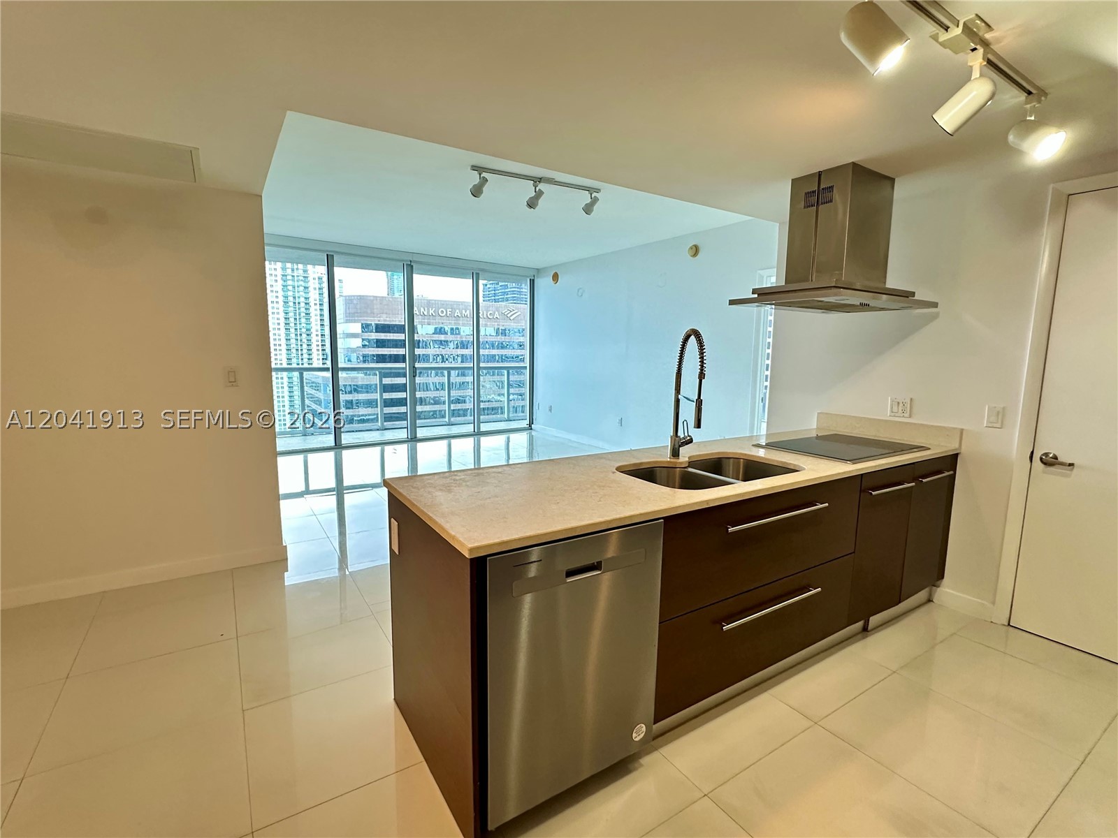 495 Brickell Ave #4011, Miami FL 33131