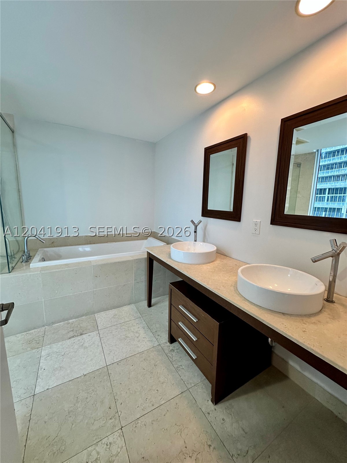 495 Brickell Ave #4011, Miami FL 33131